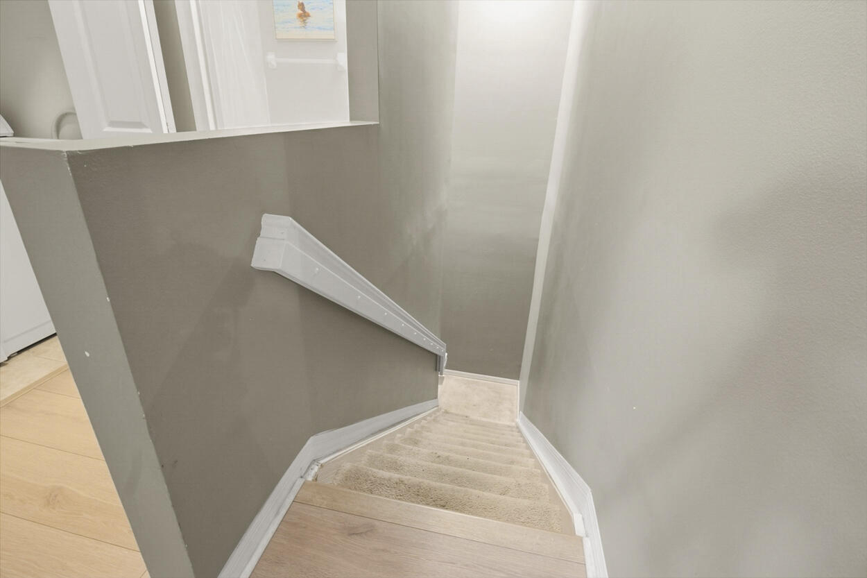 TEQUESTA TRACE CONDO - Residential