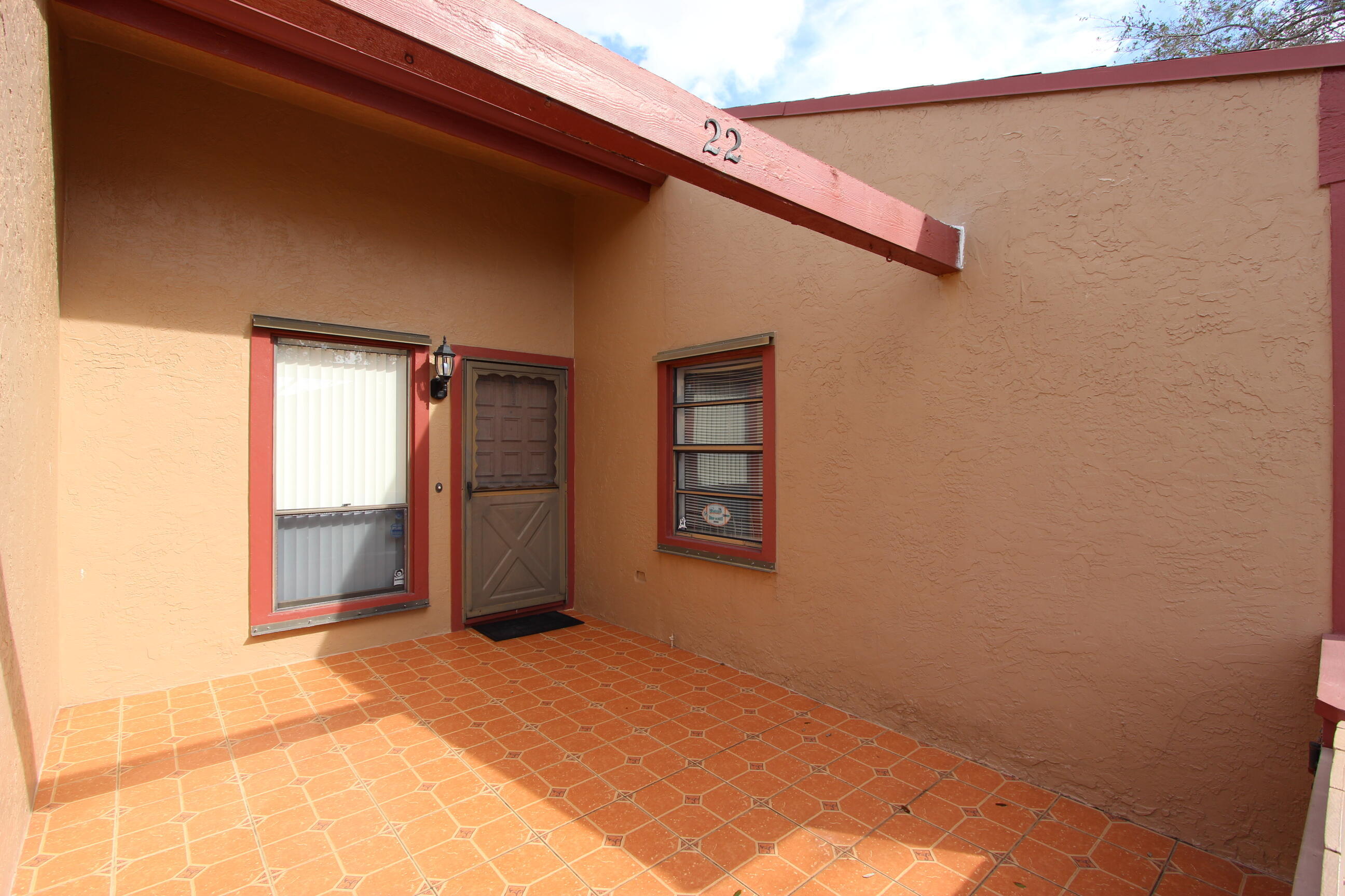 BOYNTON LAKES 3-B - Residential Lease