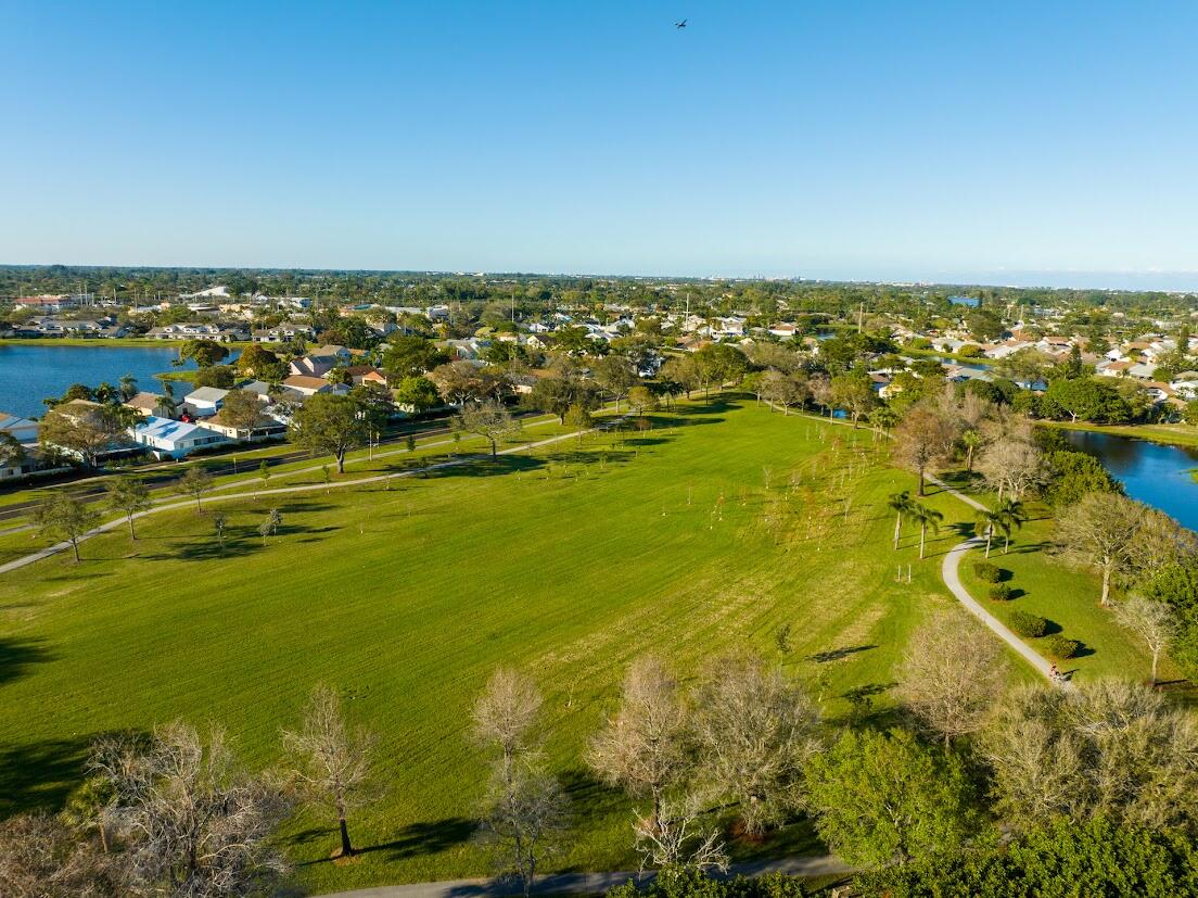 BOYNTON LAKES 3-B - Residential Lease