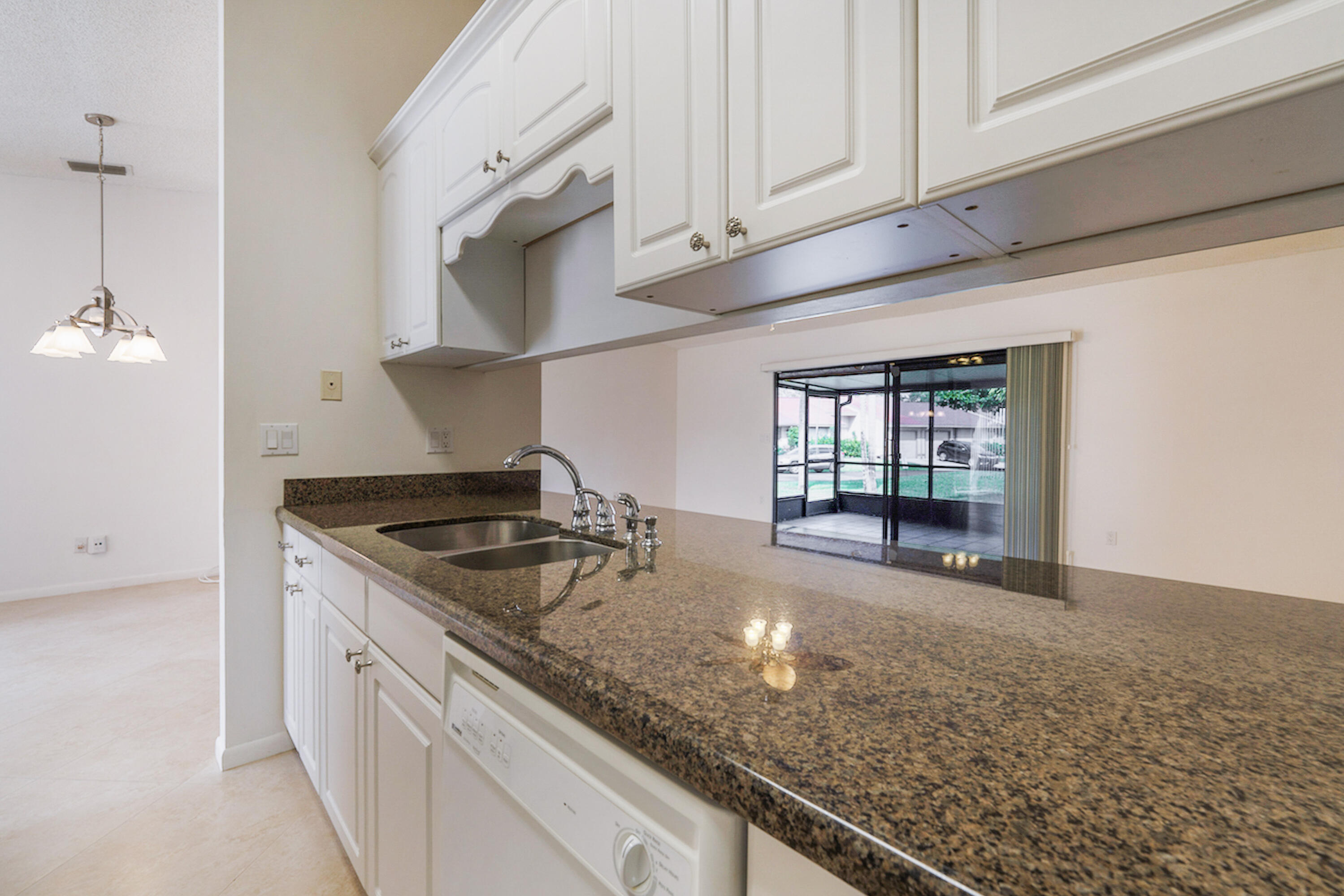 BOYNTON LAKES 3-B - Residential Lease