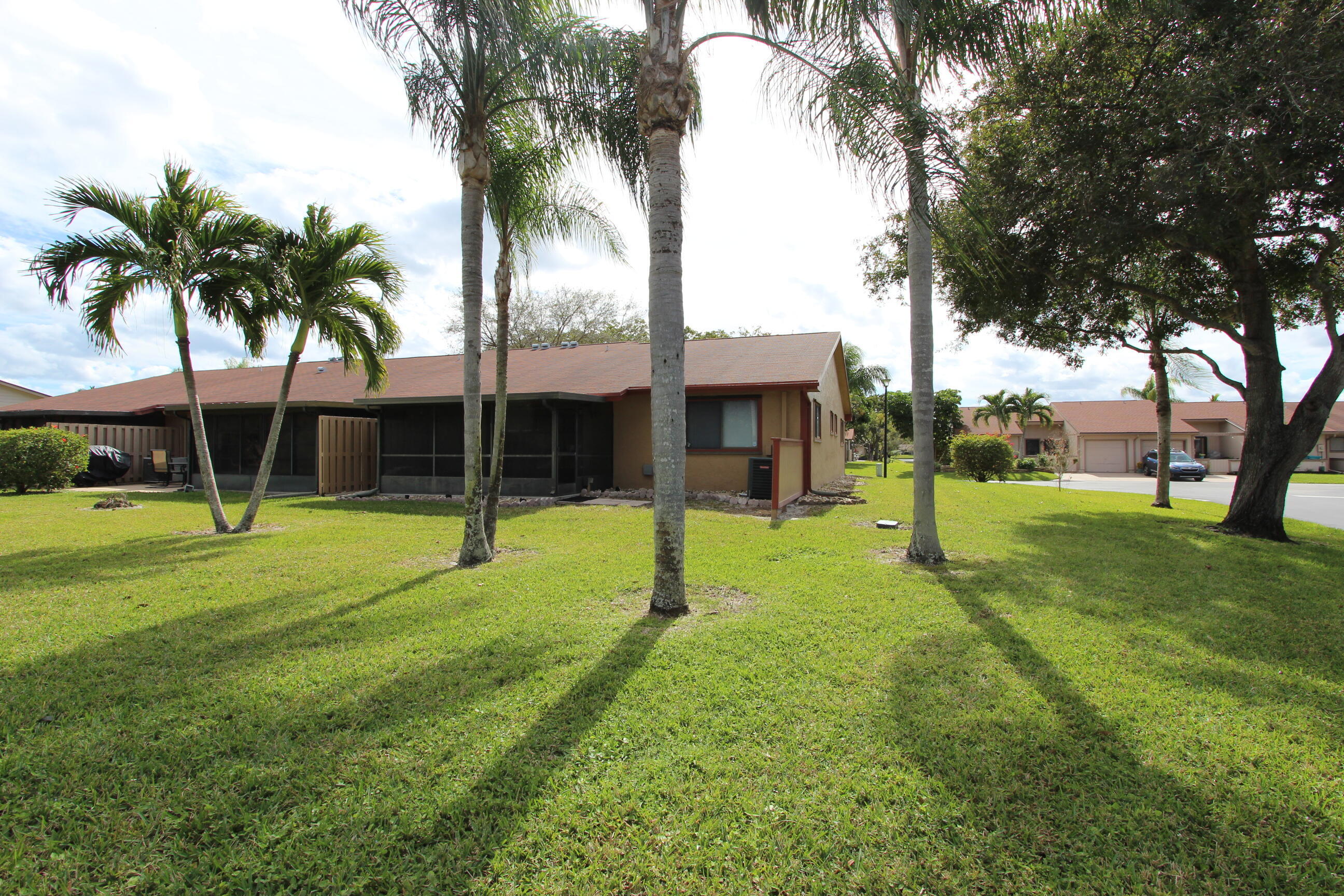 BOYNTON LAKES 3-B - Residential Lease
