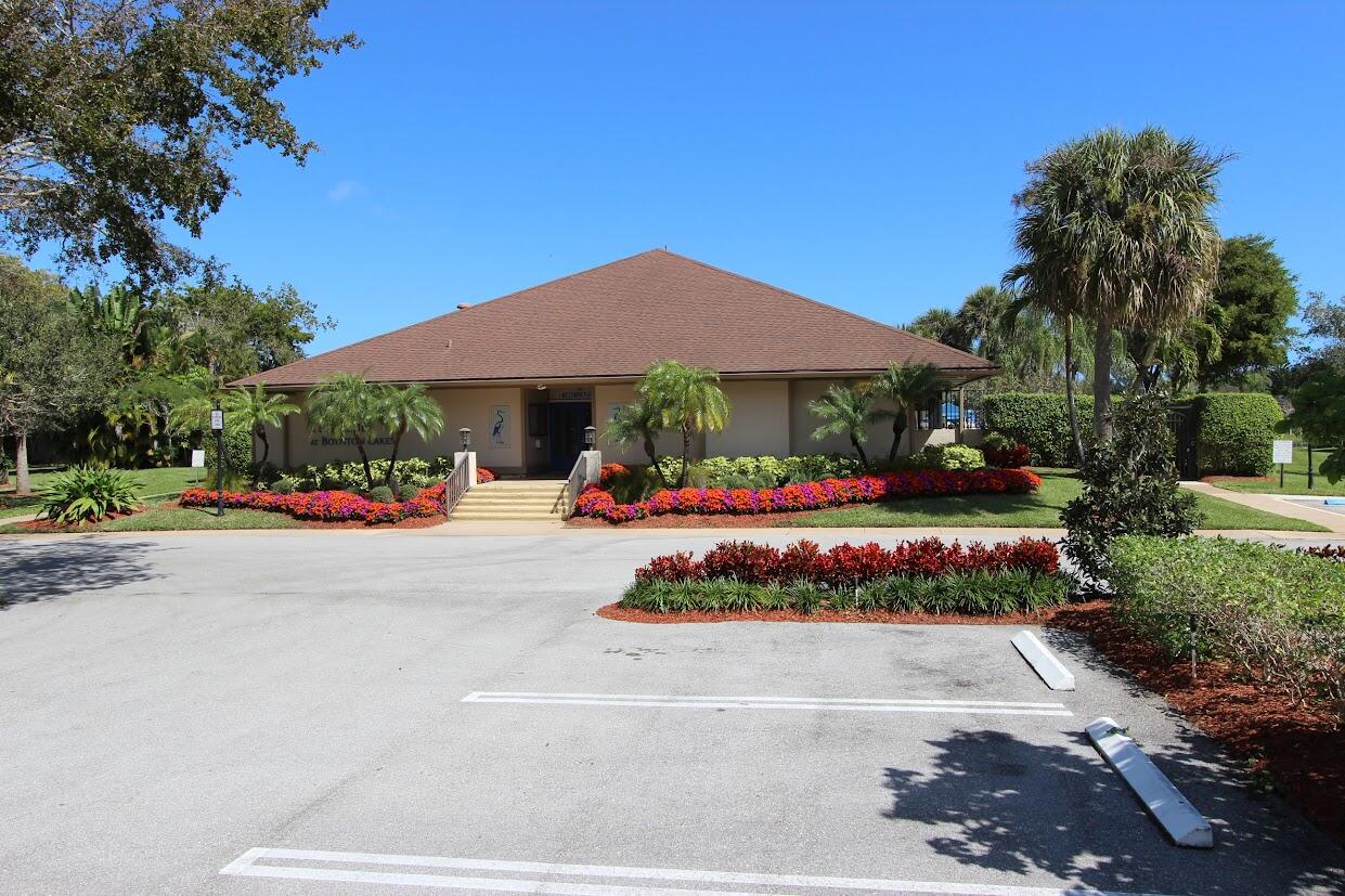 BOYNTON LAKES 3-B - Residential Lease