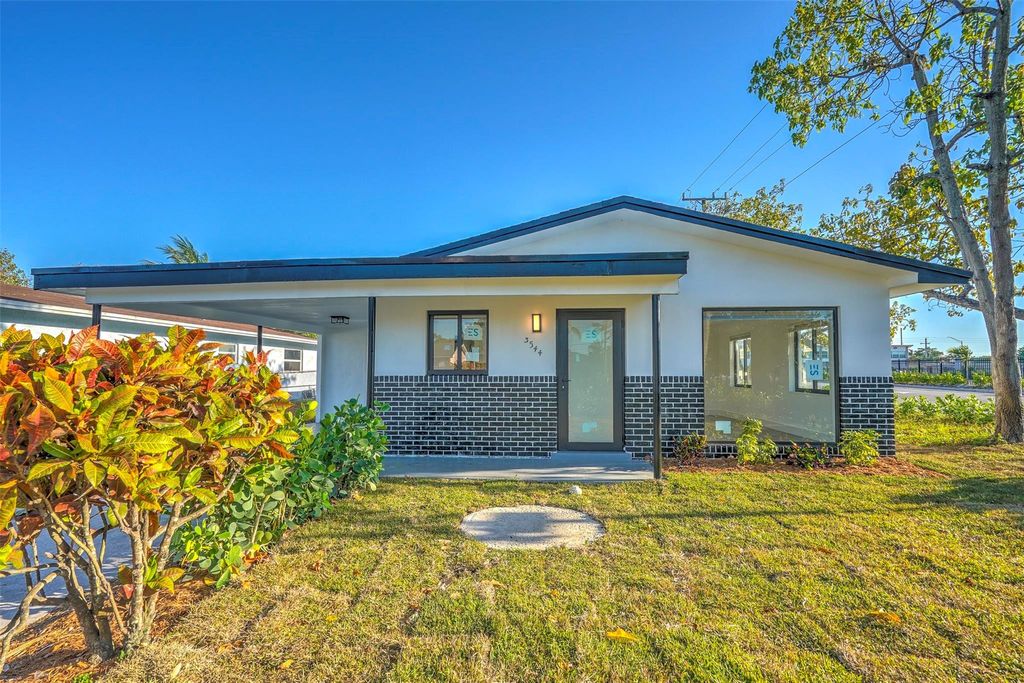 Photo of 3544 SW 12th Court, Fort Lauderdale, FL 33312 (MLS # F10524998)