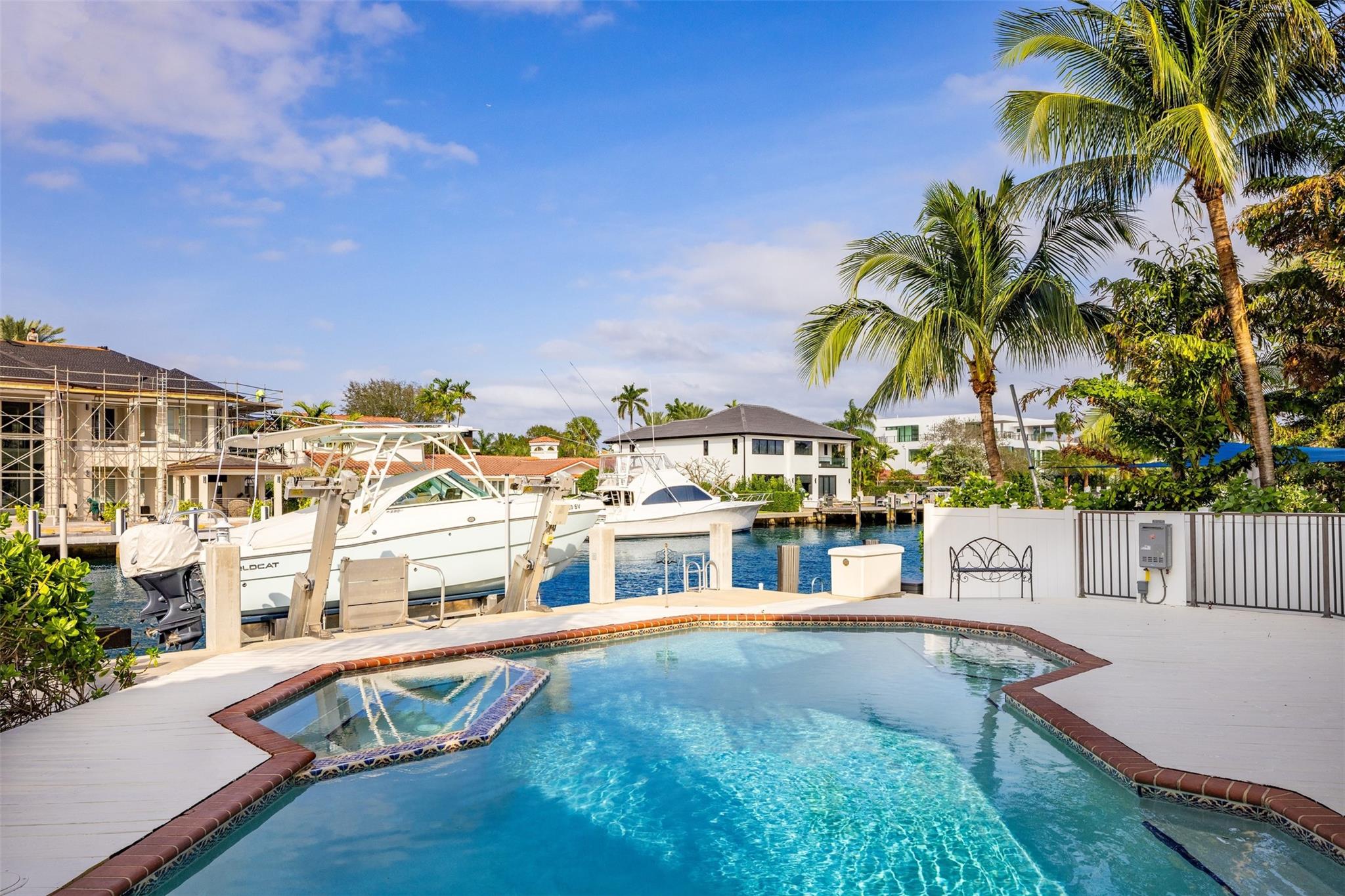 RIO VISTA ISLES - Residential