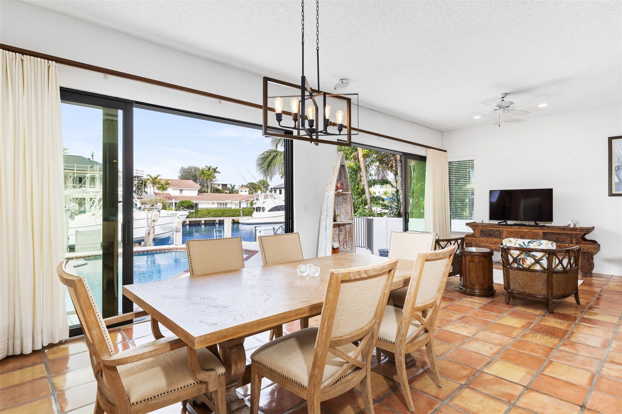 RIO VISTA ISLES - Residential