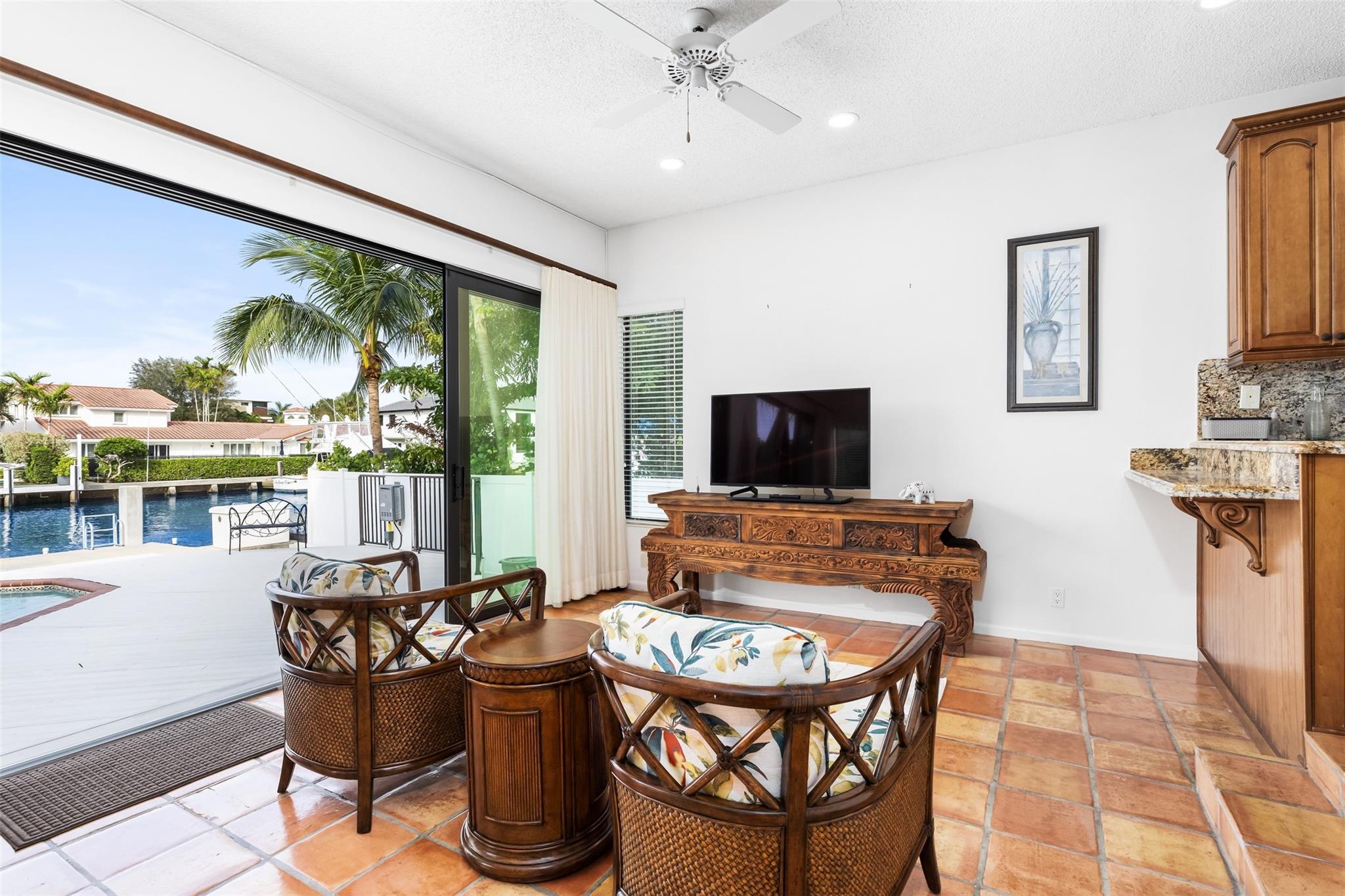 RIO VISTA ISLES - Residential