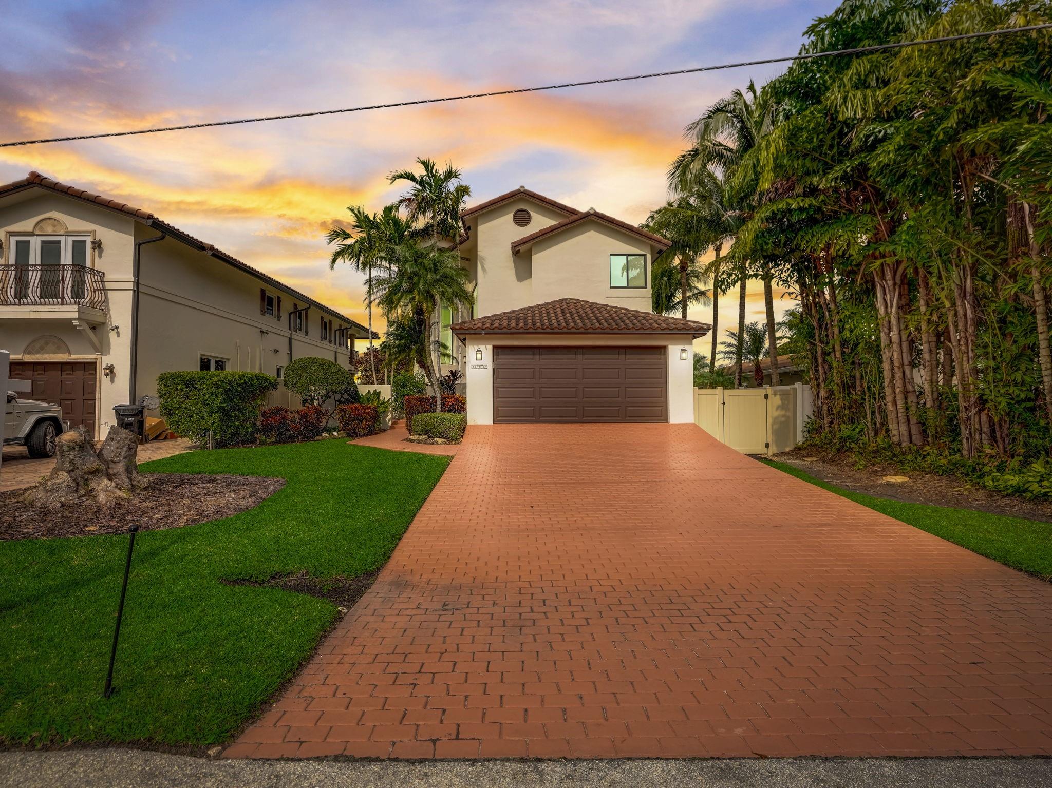 RIO VISTA ISLES - Residential