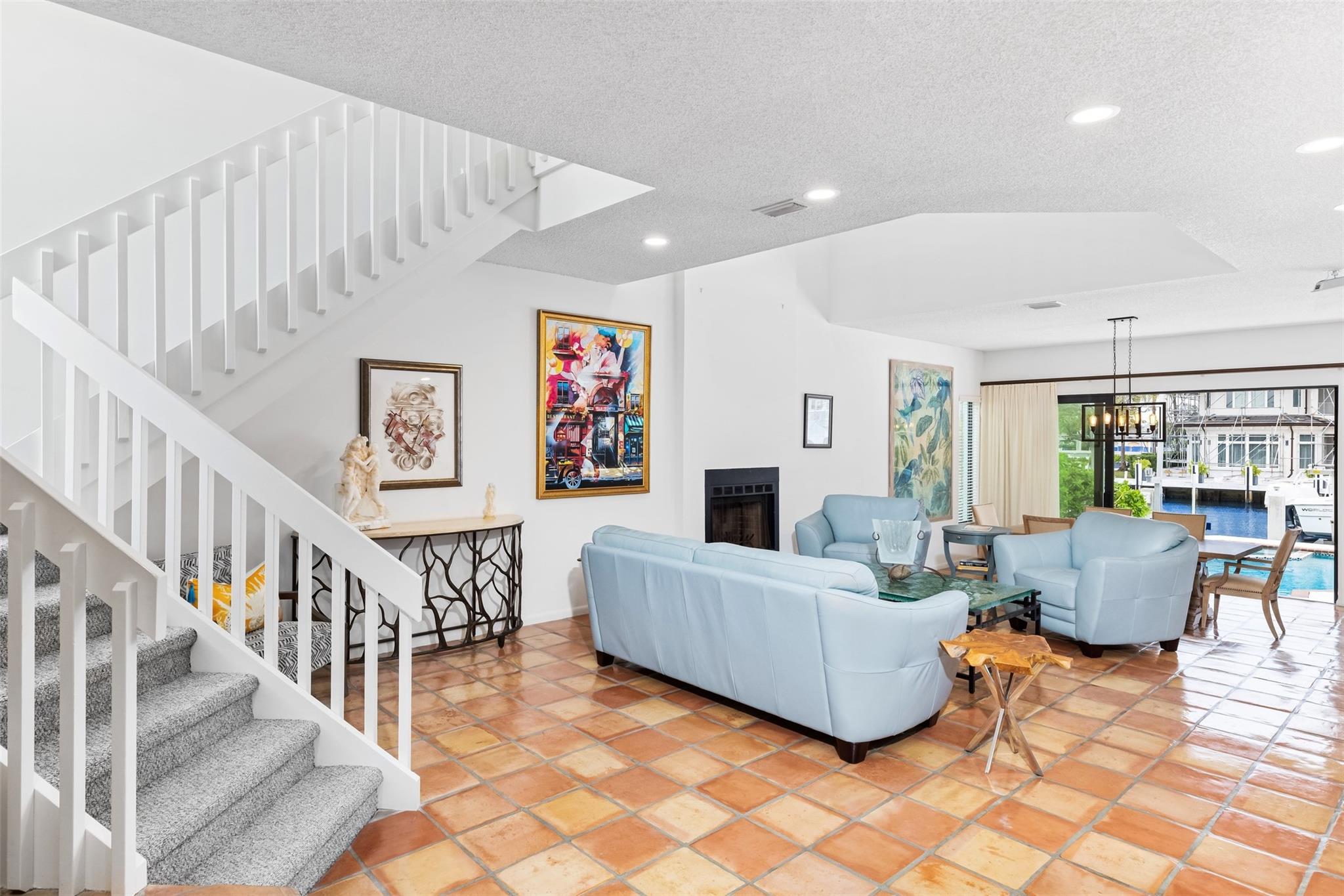 RIO VISTA ISLES - Residential