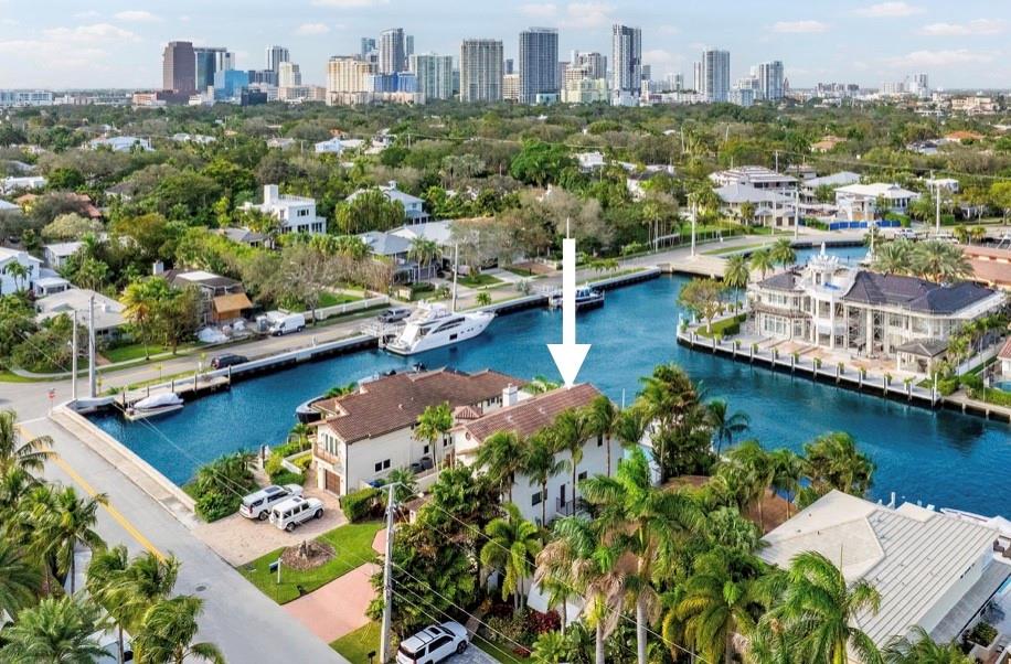 RIO VISTA ISLES - Residential