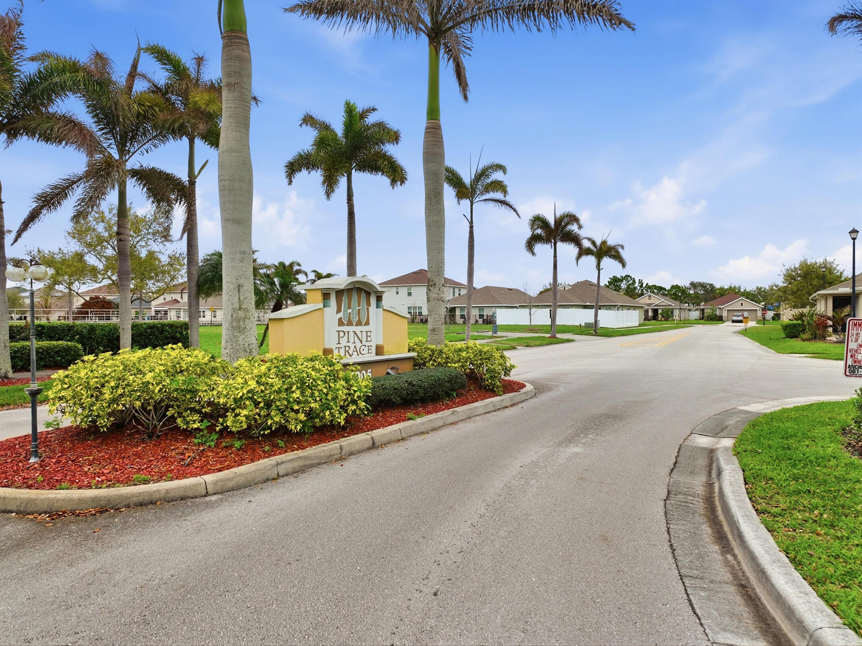 PINE TRACE THIRD REPLAT - Residential