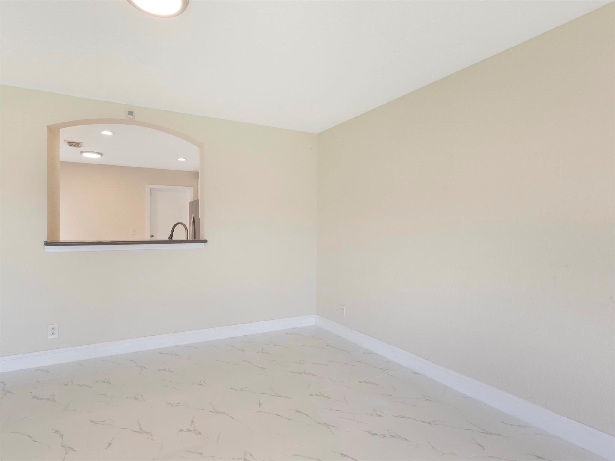 RENAISSANCE SEC 4 1 - Residential Lease