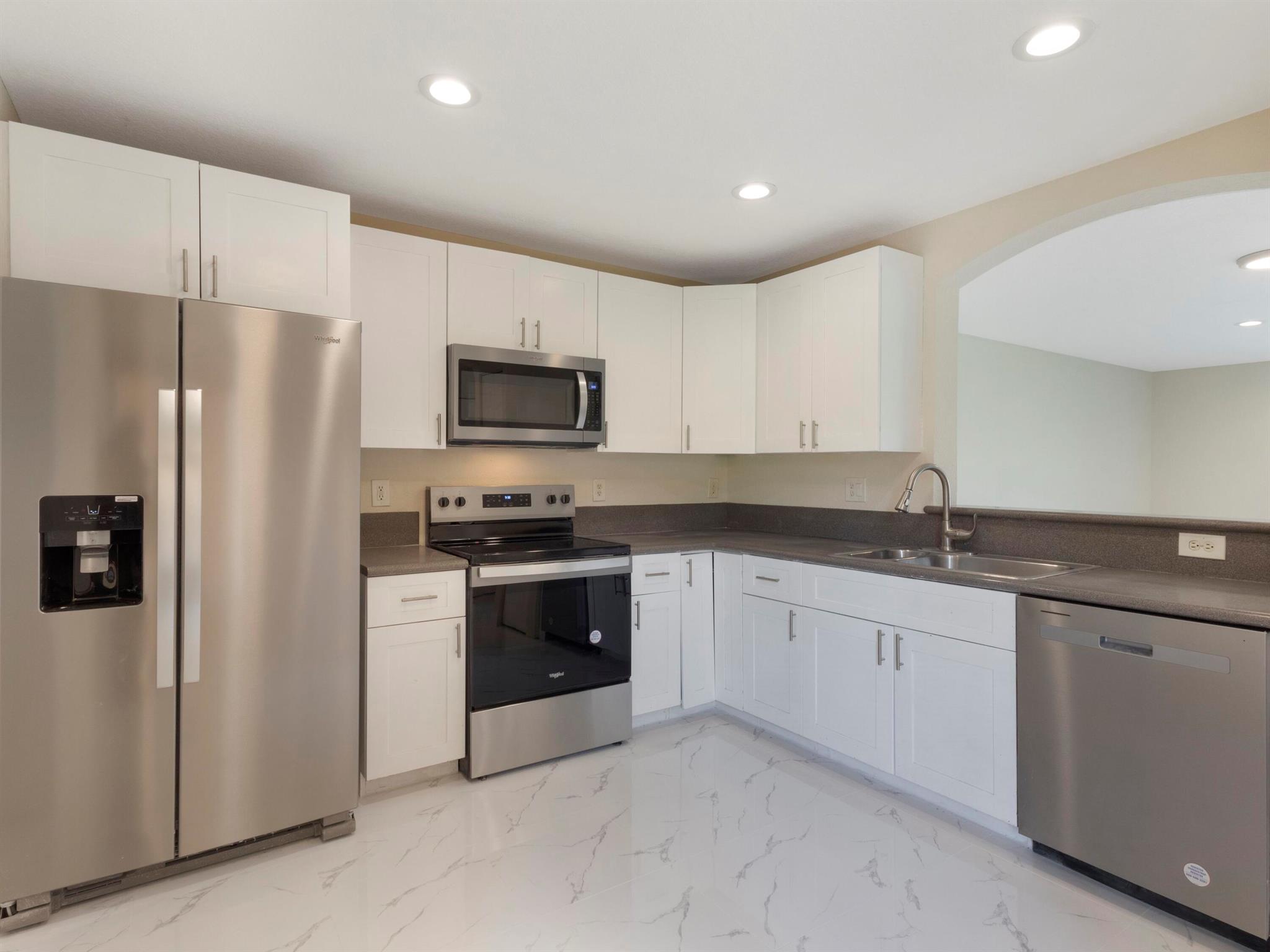 RENAISSANCE SEC 4 1 - Residential Lease