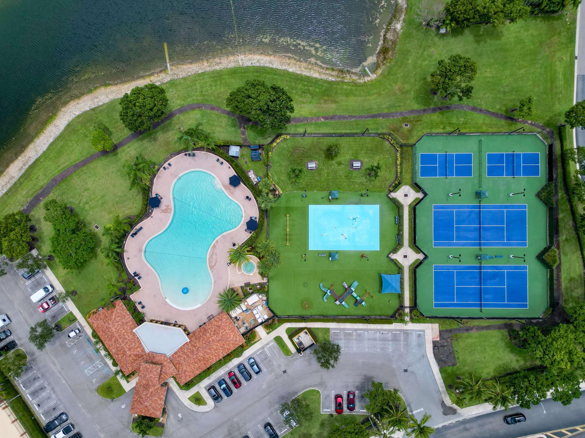 RENAISSANCE SEC 4 1 - Residential Lease