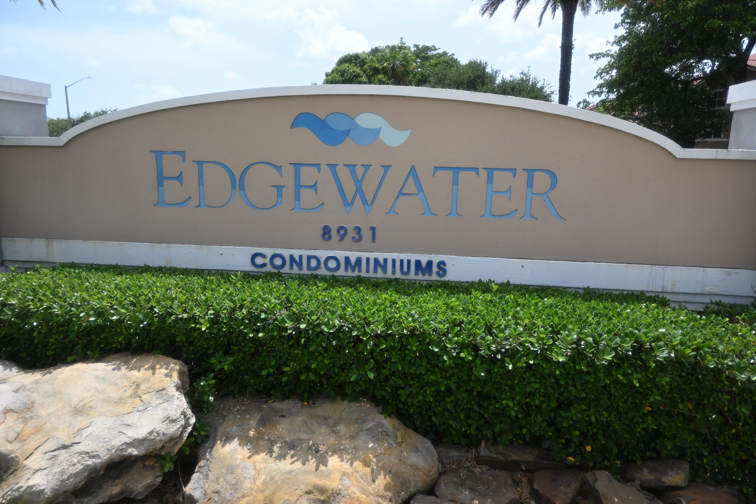 8721 Wiles Road 305, Coral Springs FL 33067