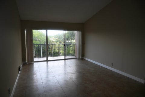 Tiny photo for 8721 Wiles Road #305, Coral Springs, FL 33067 (MLS # B26051203)