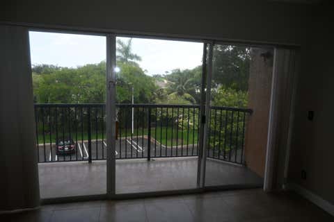 Tiny photo for 8721 Wiles Road #305, Coral Springs, FL 33067 (MLS # B26051203)