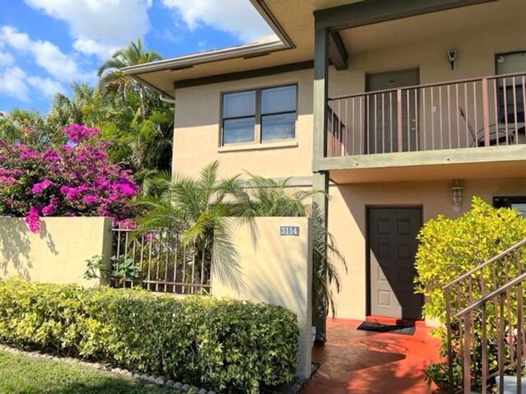 Photo of 3114 SW 20th Ter 23b1 Terrace #23b1, Delray Beach, FL 33445 (MLS # R10776111)