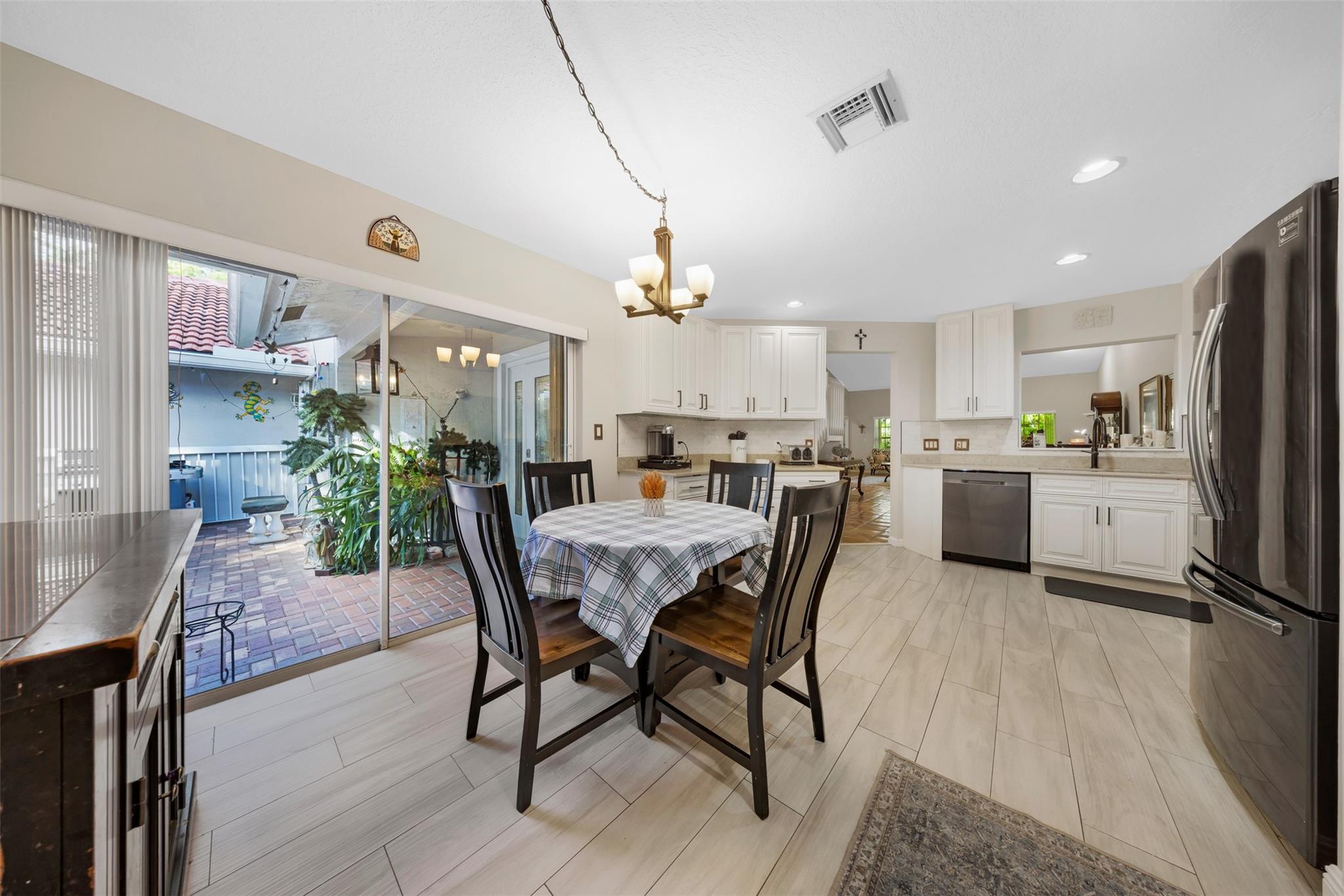 MISTY OAKS - Residential