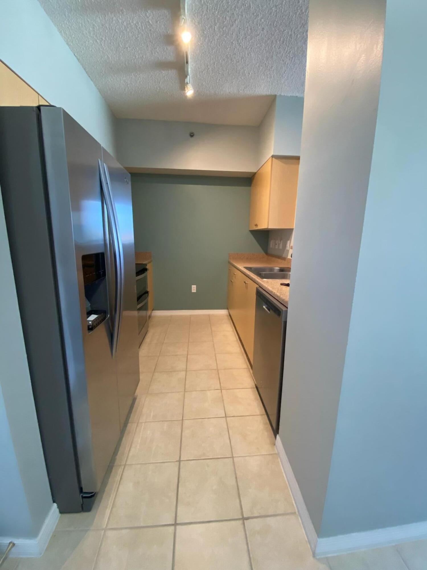 MONTECITO PALM BEACH CONDO - Residential