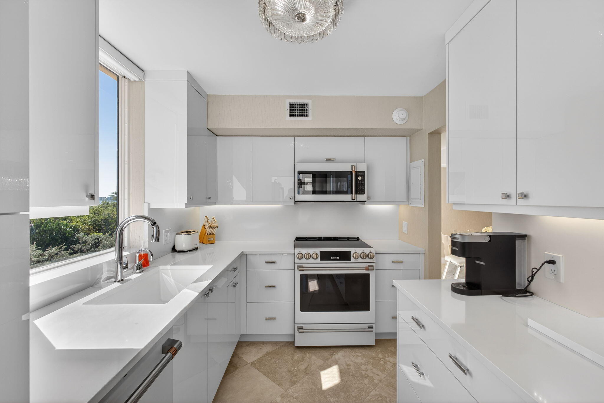 EASTPOINTE CONDO - Residential