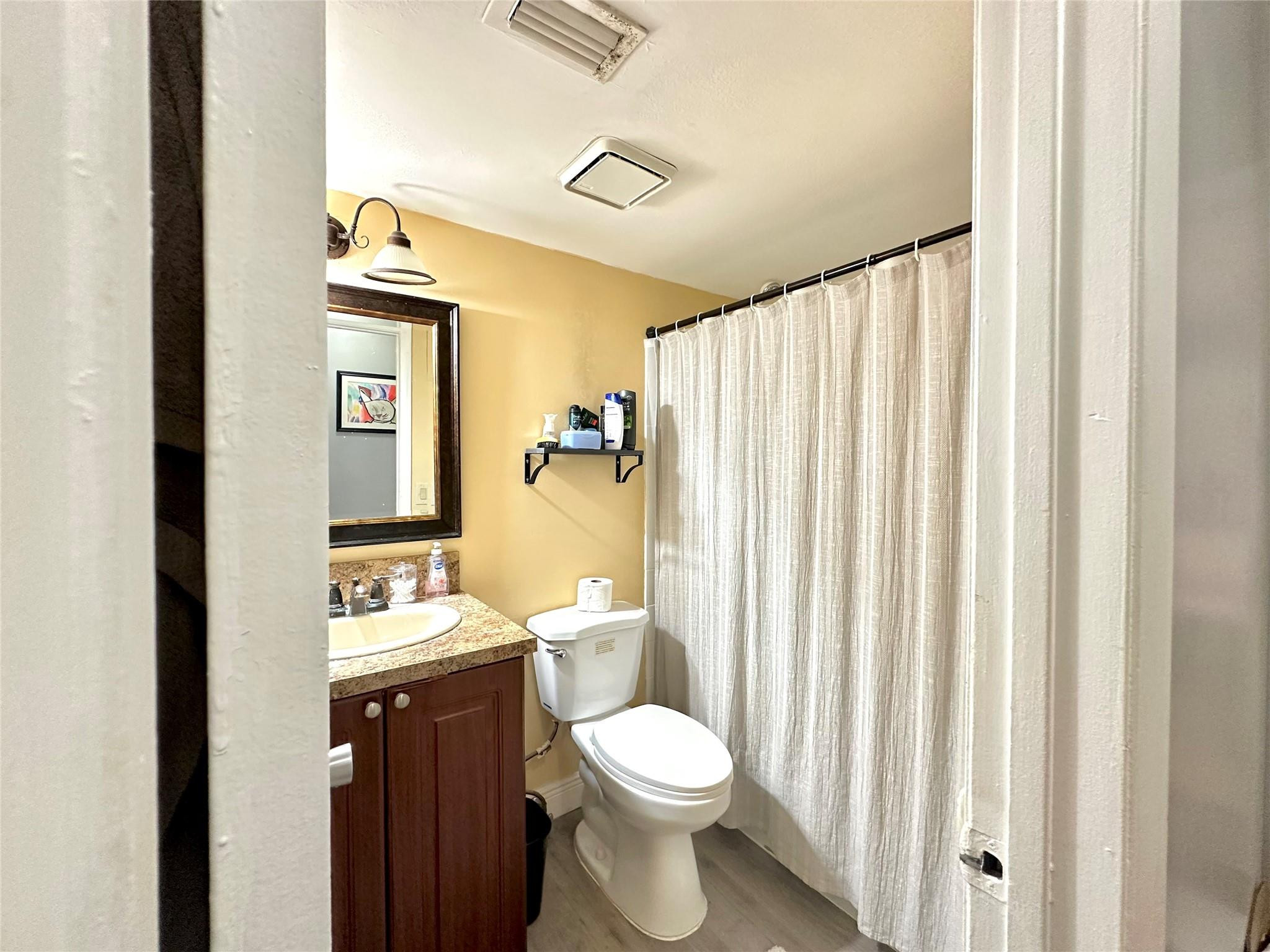 TOWNHOMES OF ORIOLE II - Residential