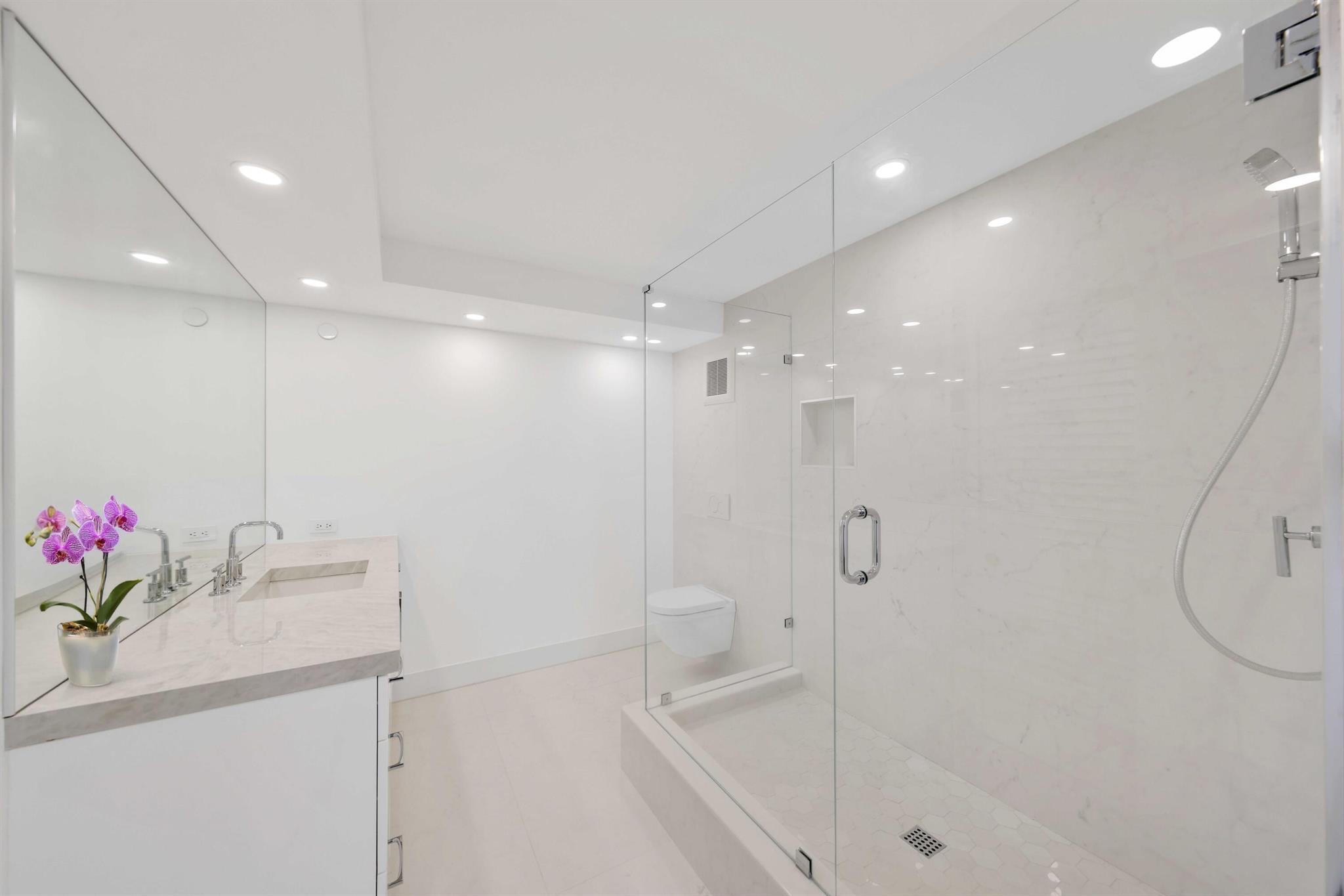HALCYON OF PALM BEACH - Residential