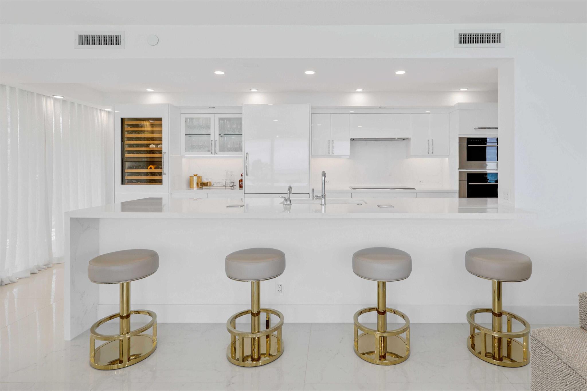 HALCYON OF PALM BEACH - Residential