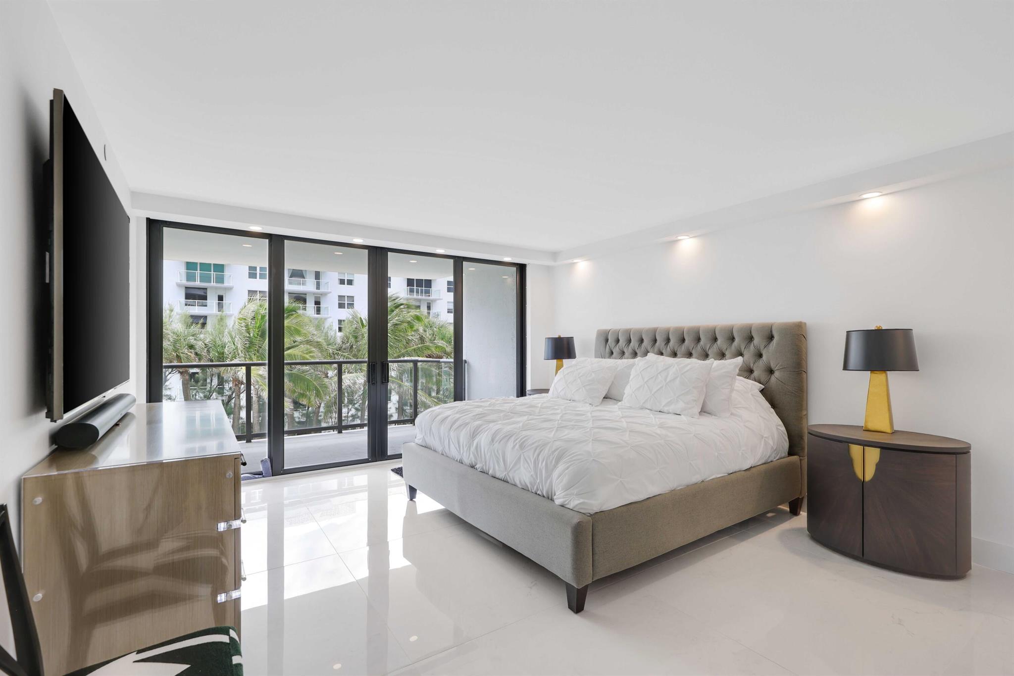 HALCYON OF PALM BEACH - Residential