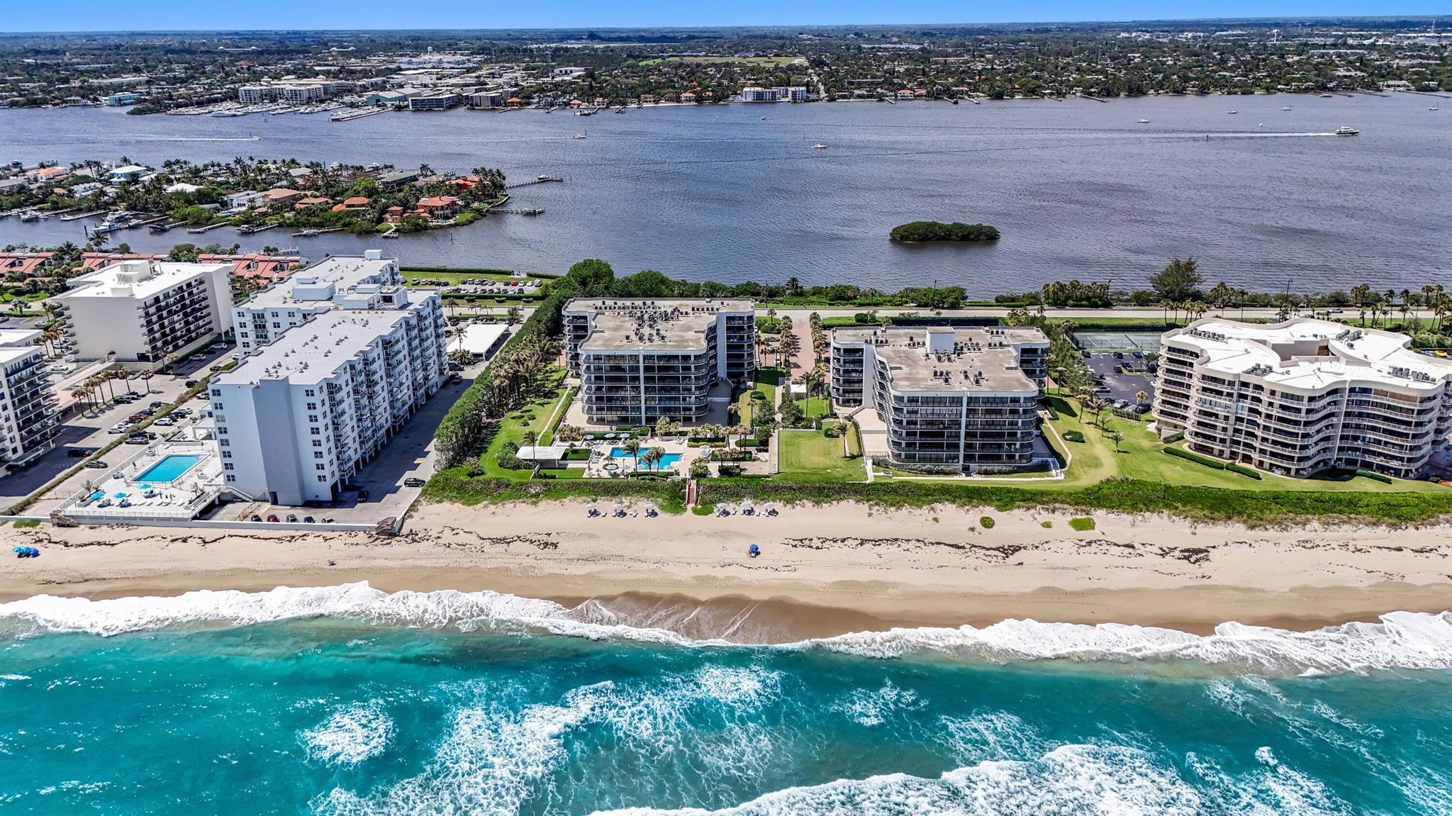 HALCYON OF PALM BEACH - Residential