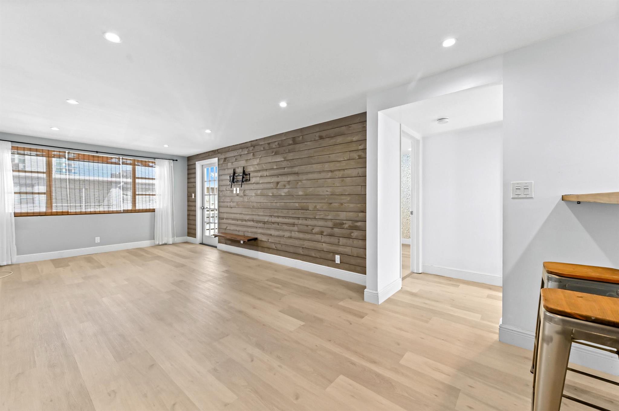 REGENCY SURF & RACQUET CL - Residential Lease