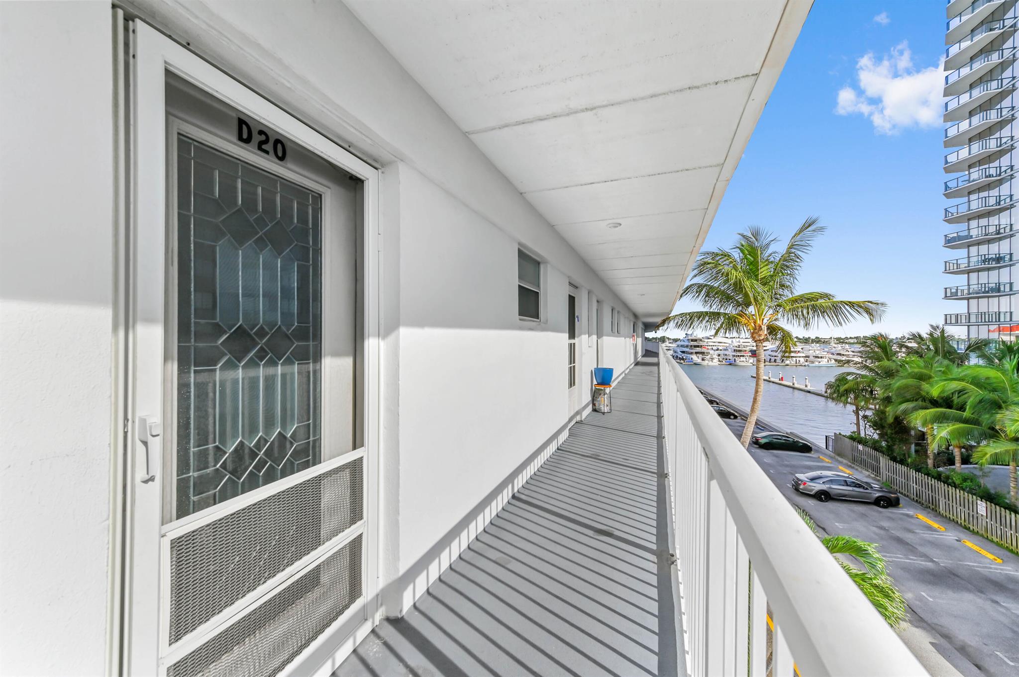 REGENCY SURF & RACQUET CL - Residential Lease