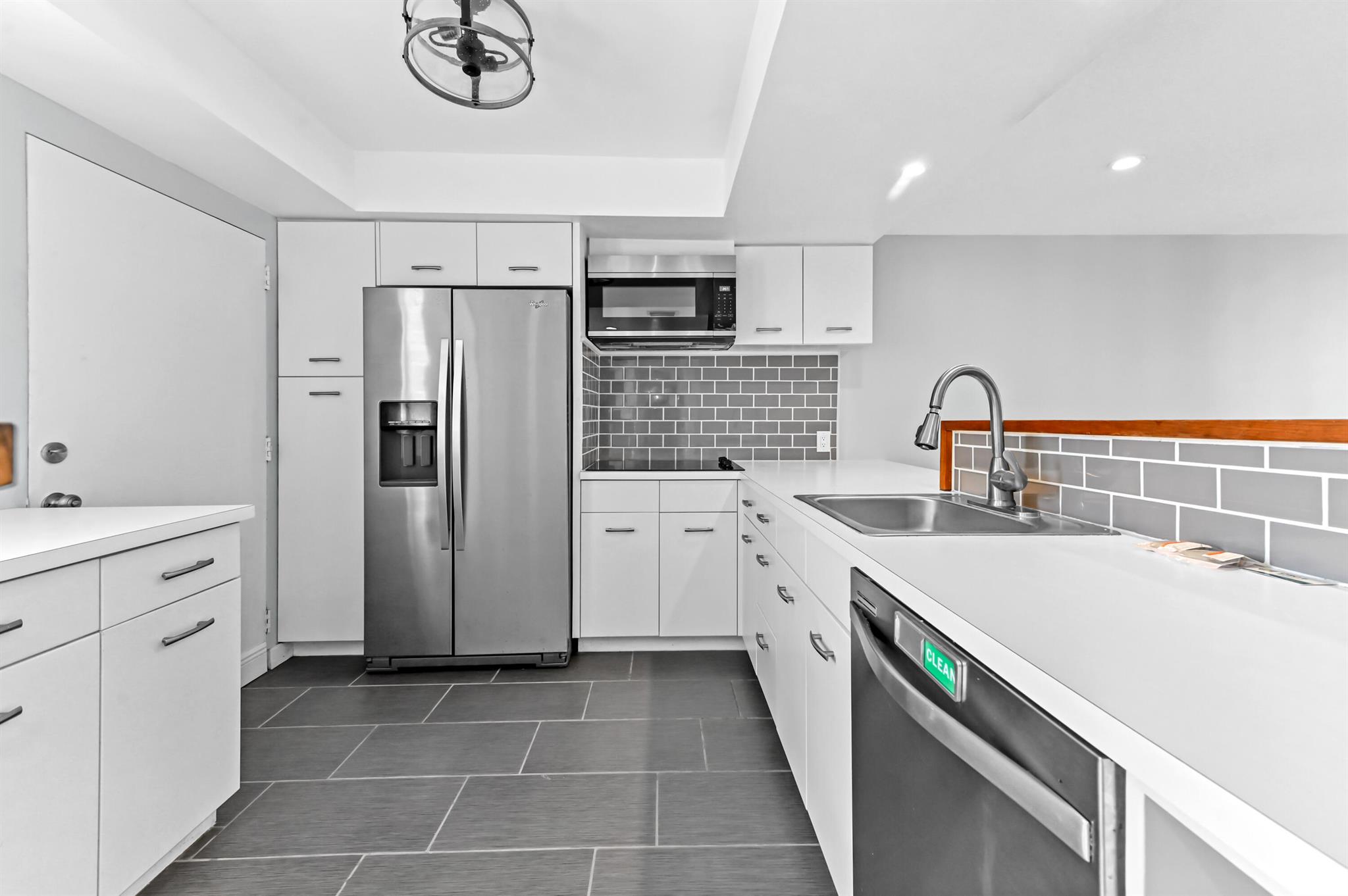 REGENCY SURF & RACQUET CL - Residential Lease