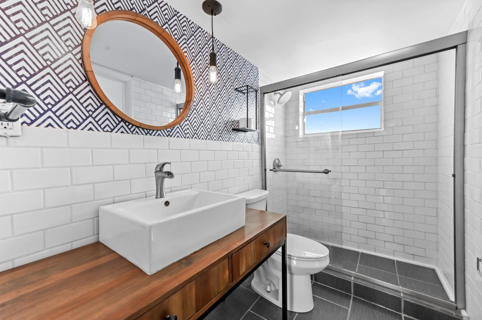 REGENCY SURF & RACQUET CL - Residential Lease