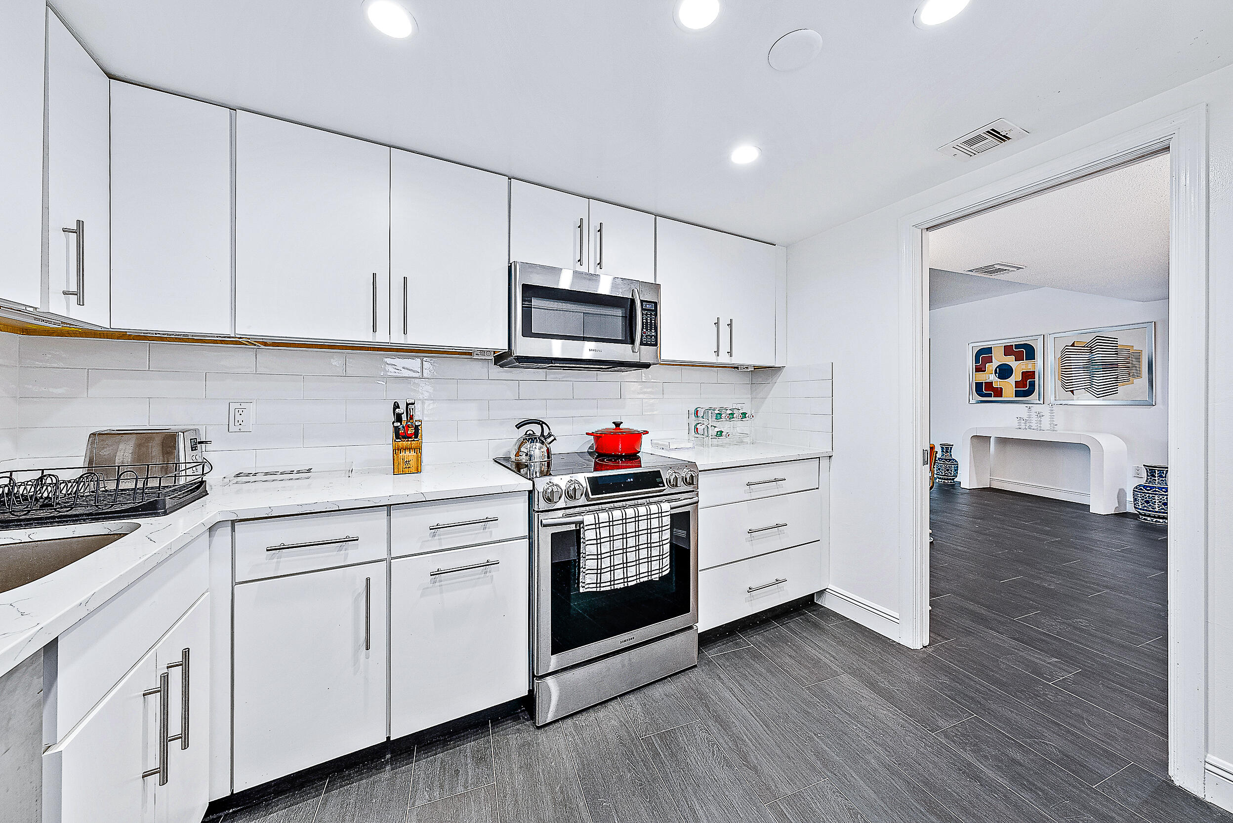 Regency Of Palm Beach - Residential