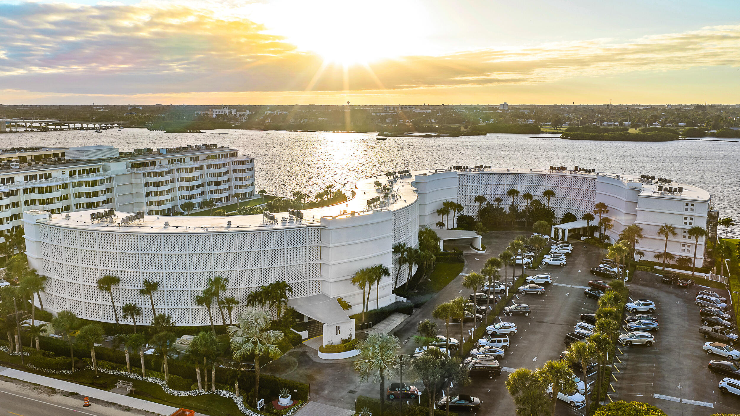 Regency Of Palm Beach - Residential