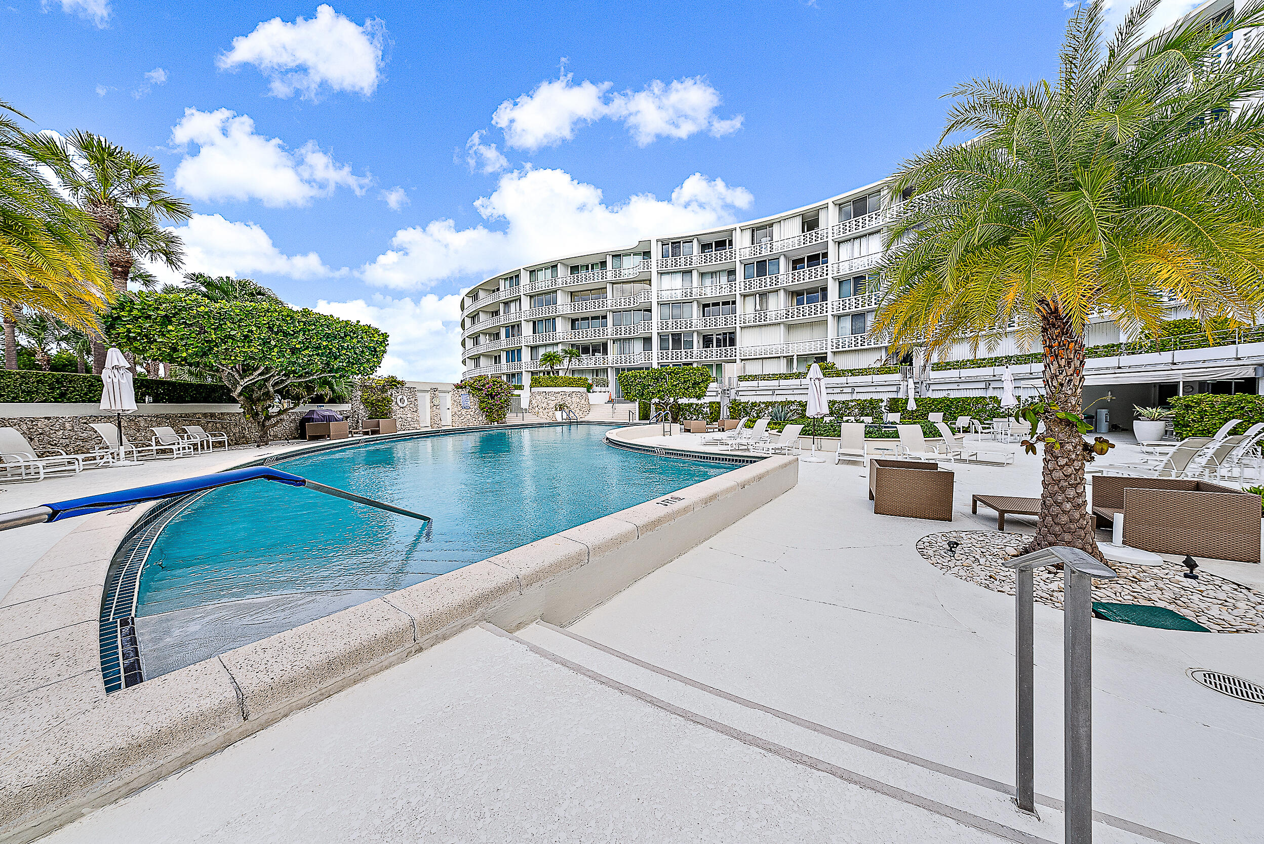 Regency Of Palm Beach - Residential