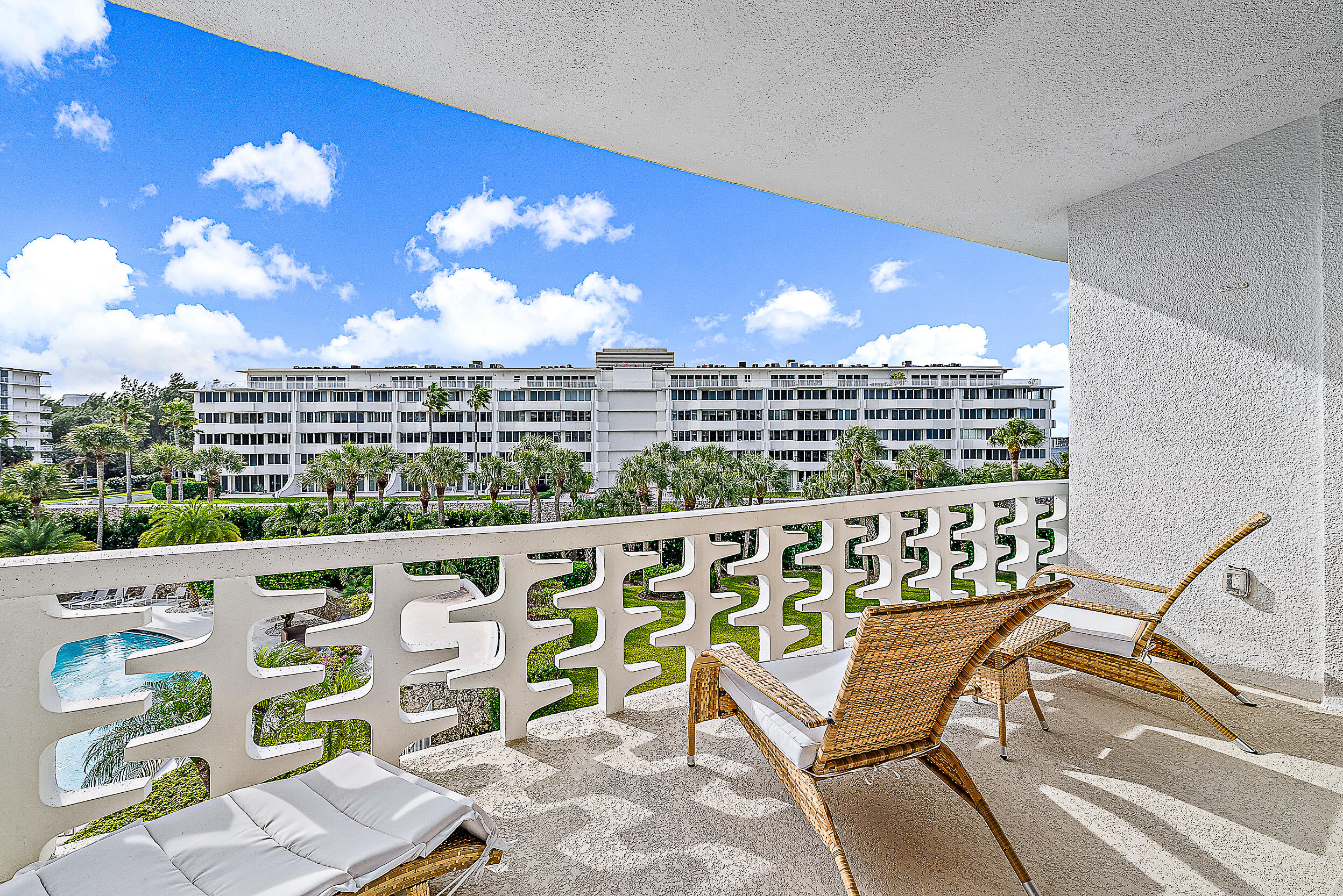Regency Of Palm Beach - Residential