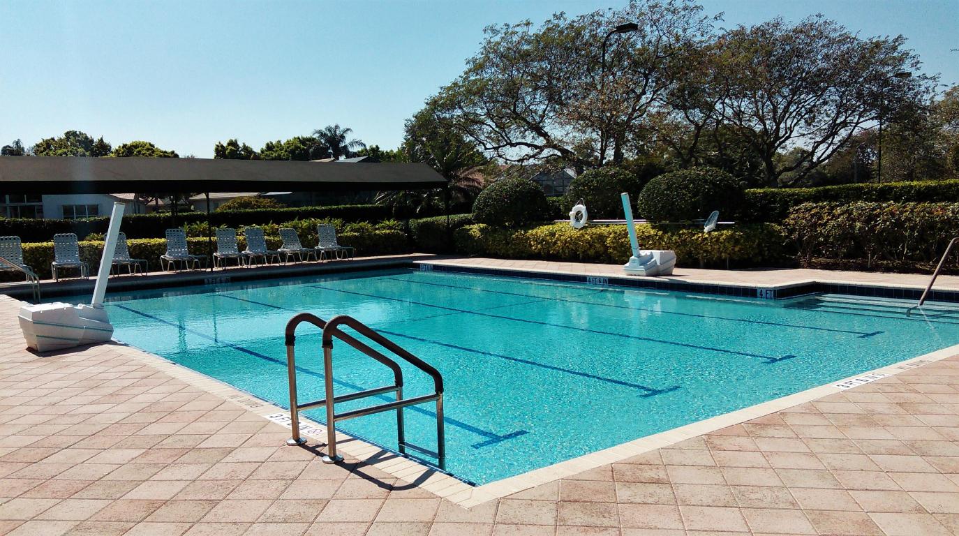 VALENCIA LAKES - Residential