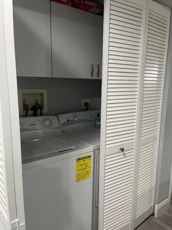 FRENCH QUARTER CONDOMINIUM - Residential Lease