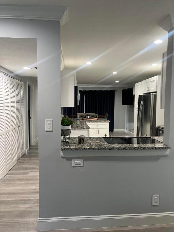 FRENCH QUARTER CONDOMINIUM - Residential Lease