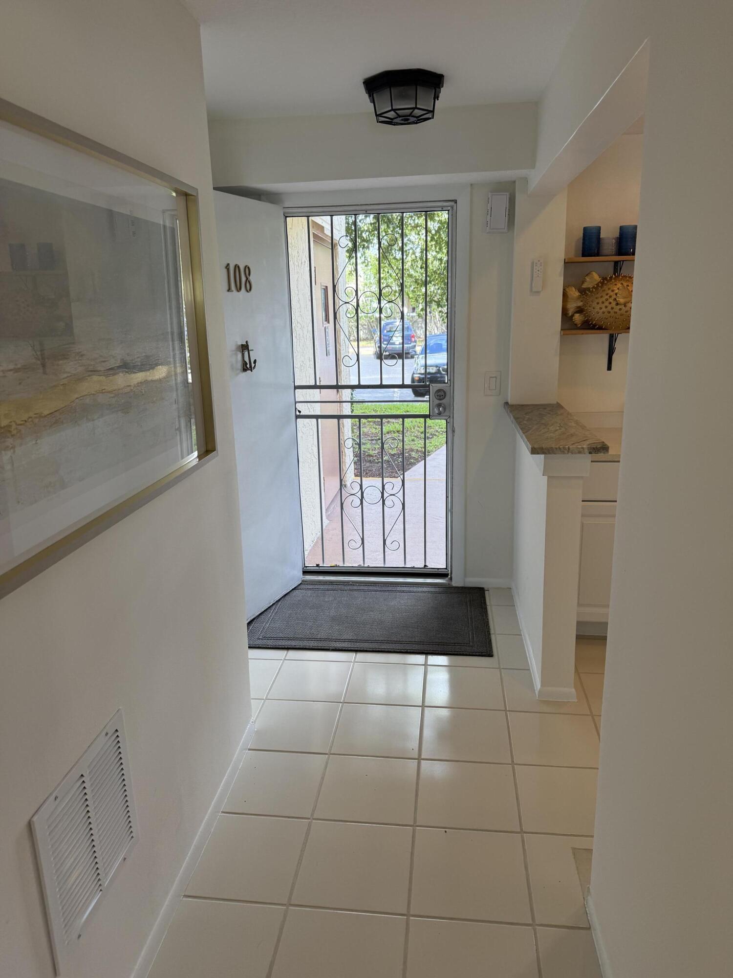 MEADOWBROOK LAKES VIEW CONDO - Residential Lease
