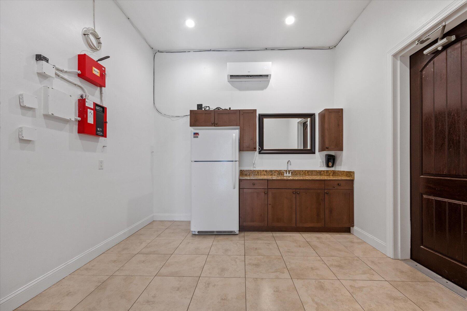 GRAND PRIX VILLAGE SOUTH - Residential Lease