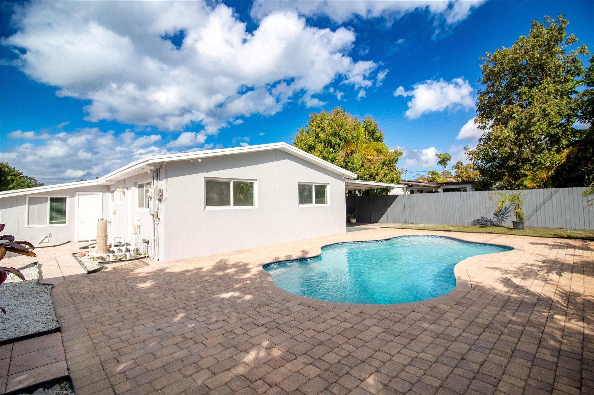 Fleetwood Manor Second Ad - Residential