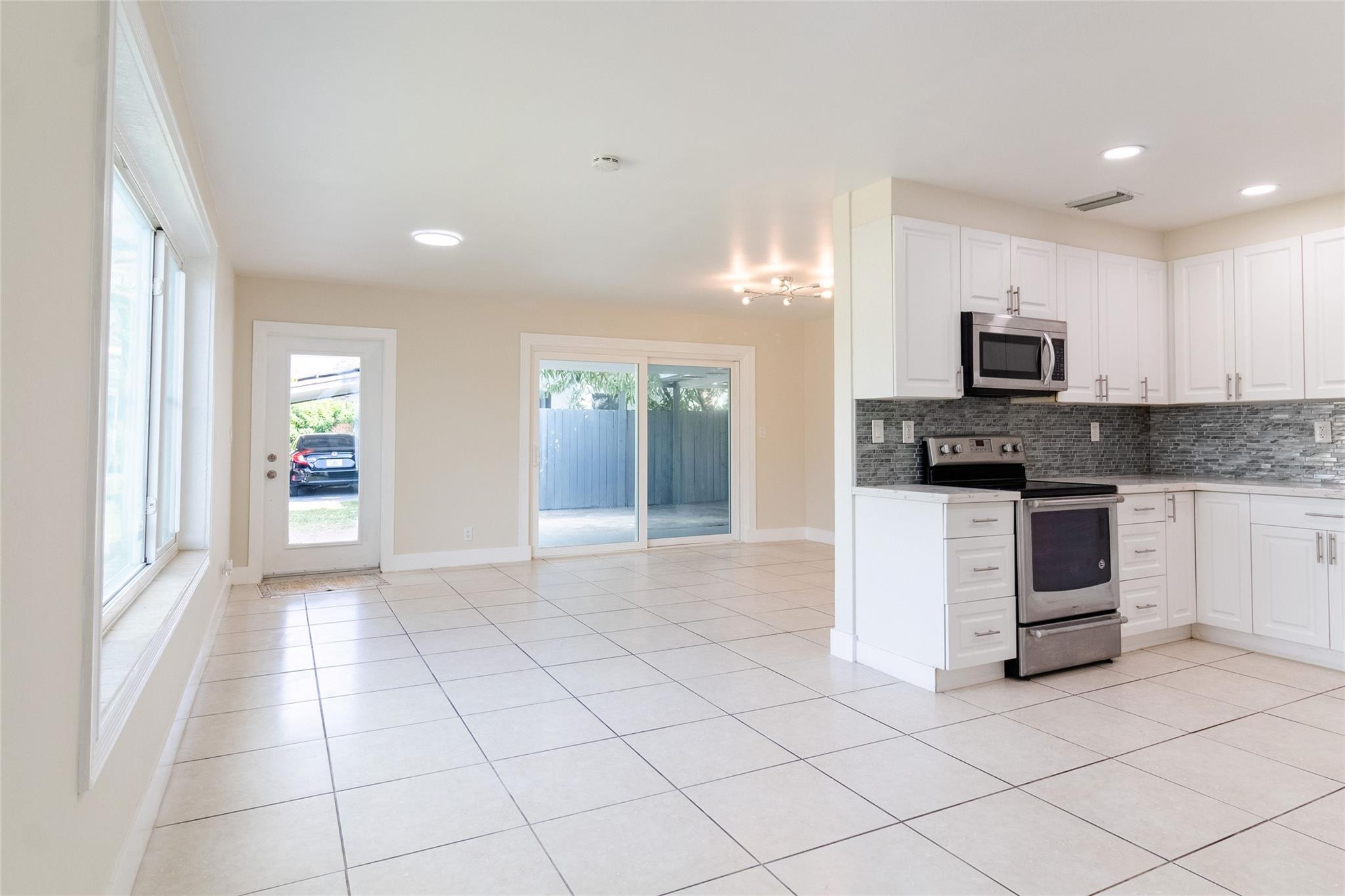 Fleetwood Manor Second Ad - Residential