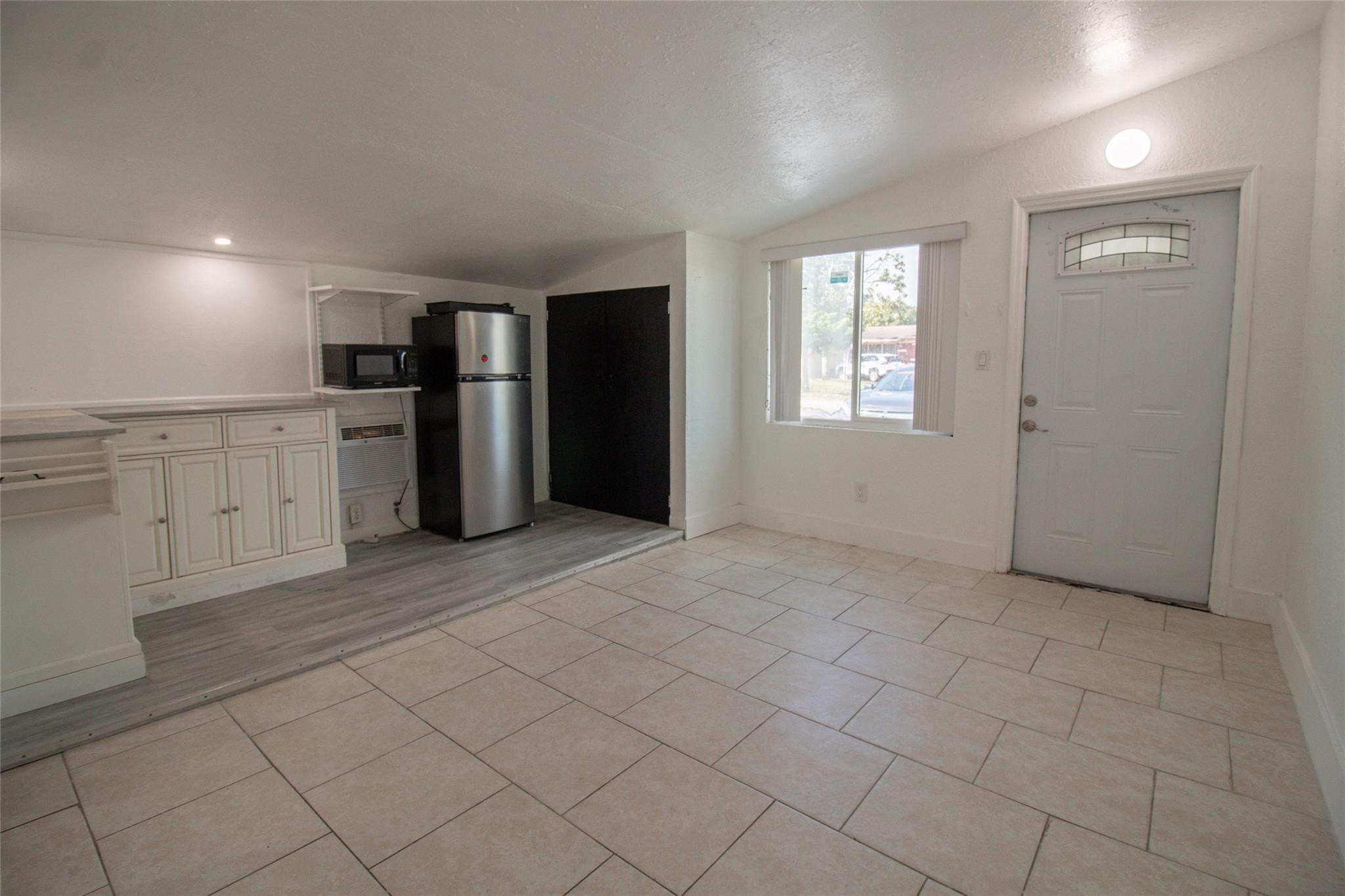 Fleetwood Manor Second Ad - Residential