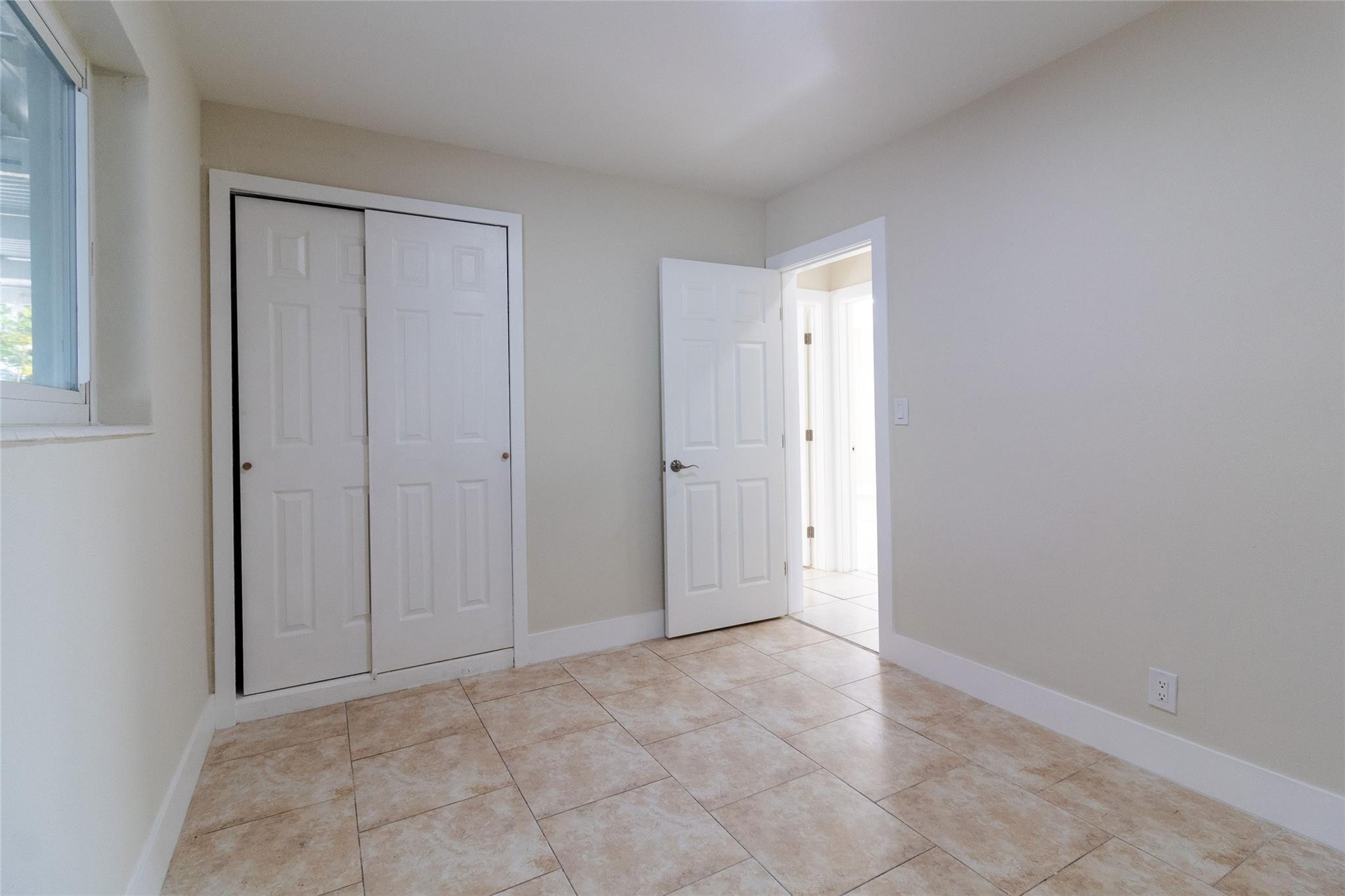 Fleetwood Manor Second Ad - Residential