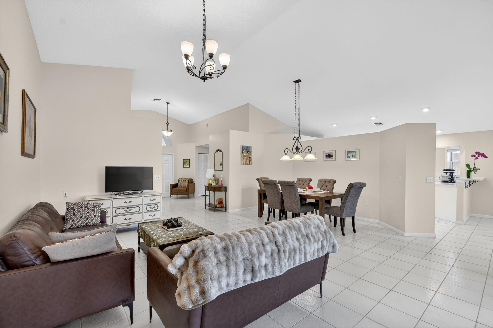 STONEGATE OF WELLINGTON - Residential