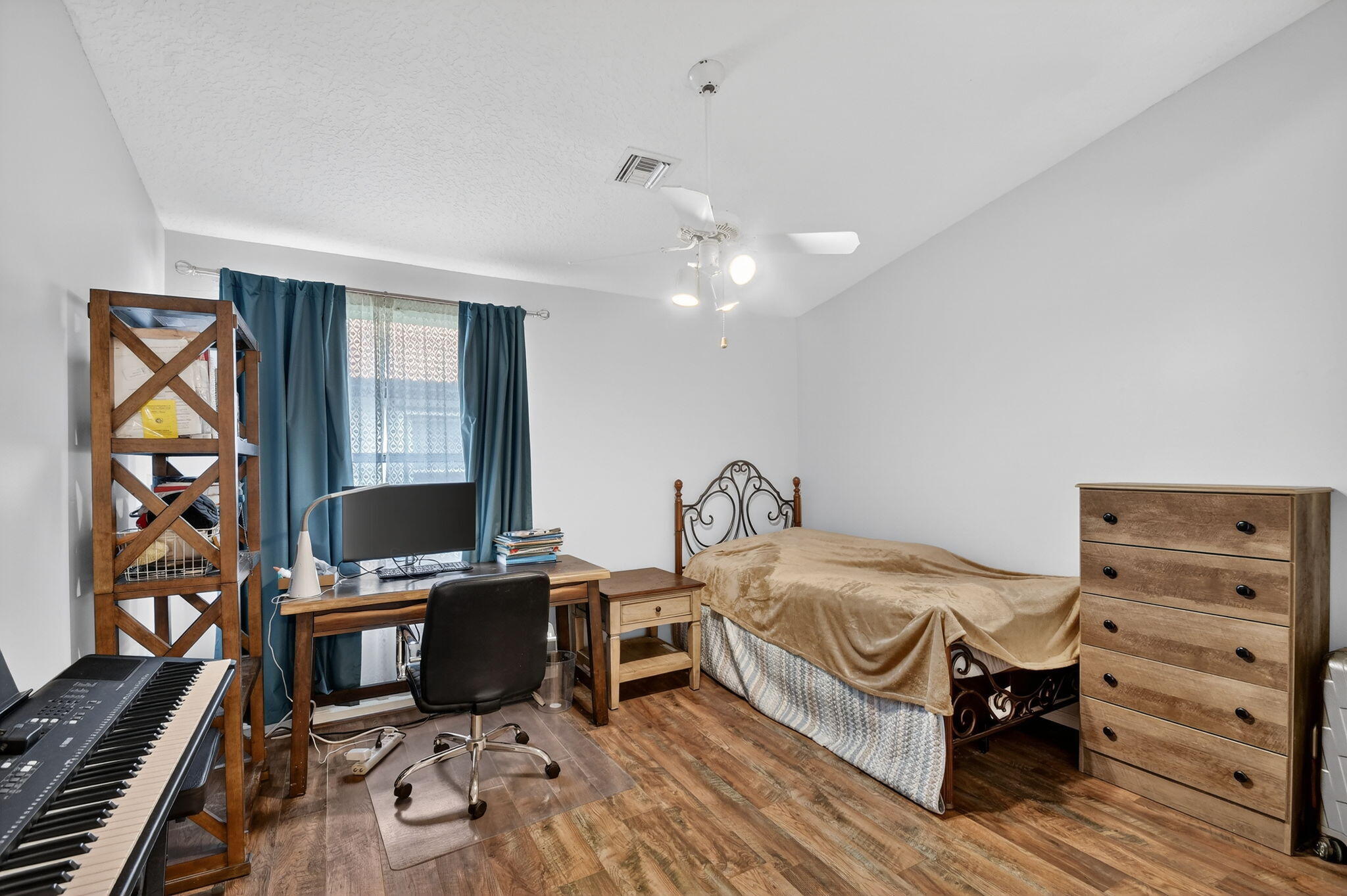 STONEGATE OF WELLINGTON - Residential