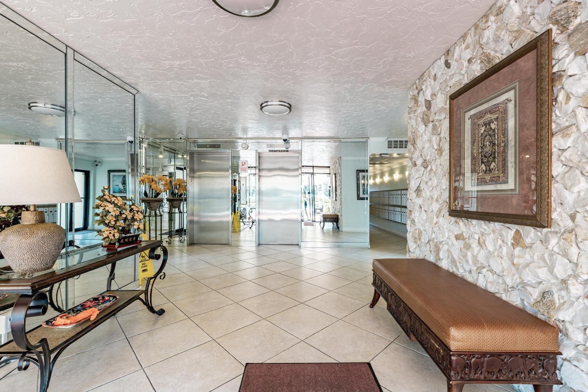 PALM AIRE - Residential