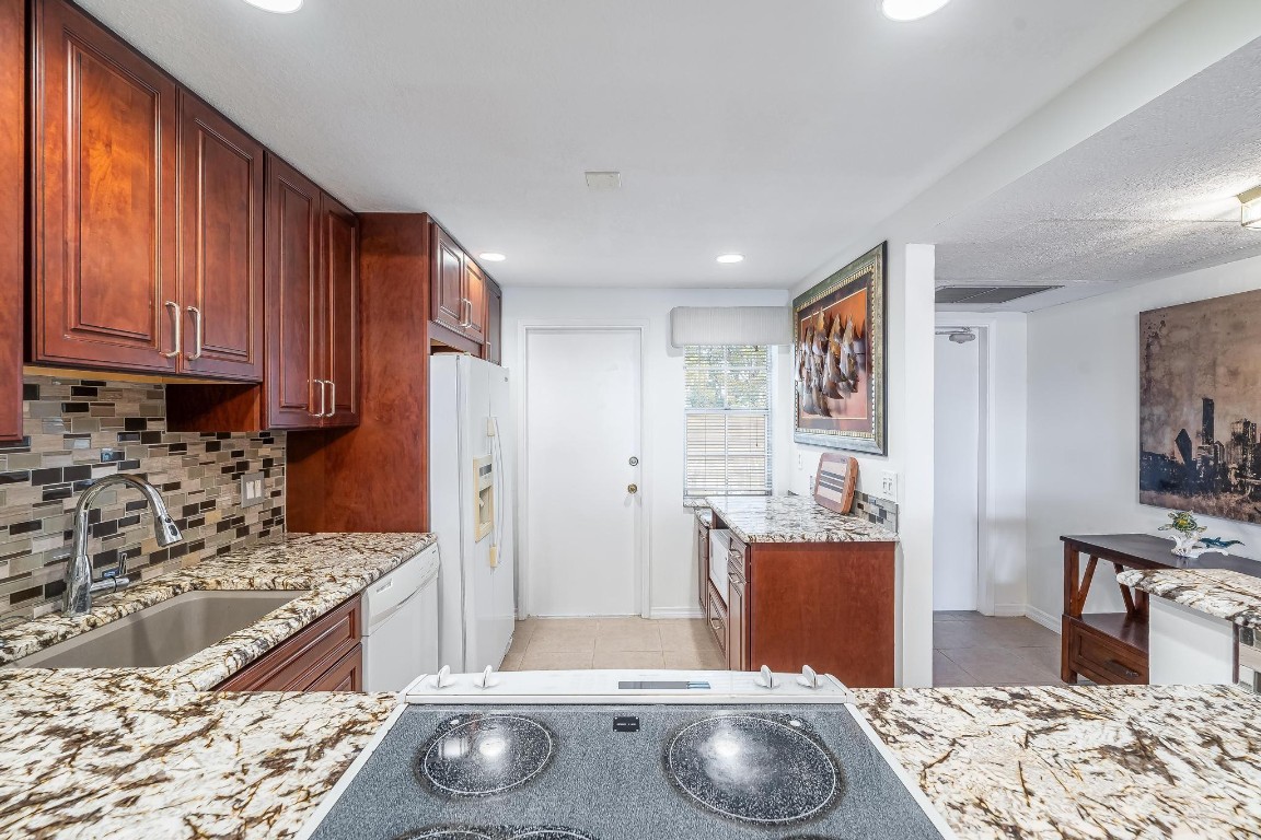 PALM AIRE - Residential